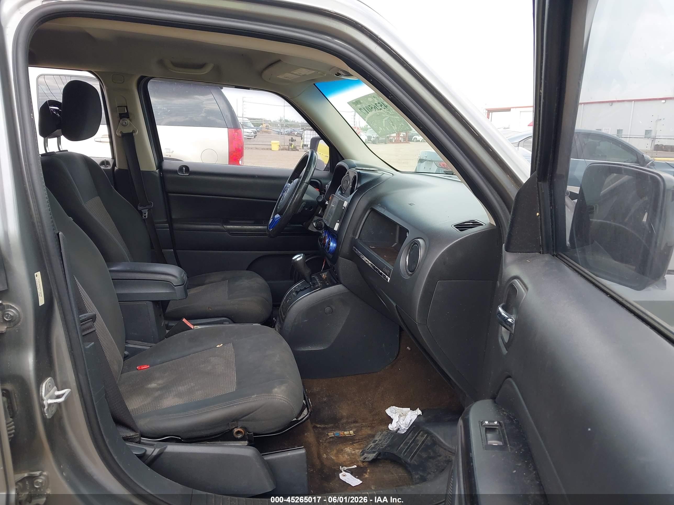 2013 Jeep Patriot Latitude Серый vin: 1C4NJRFB0DD158255