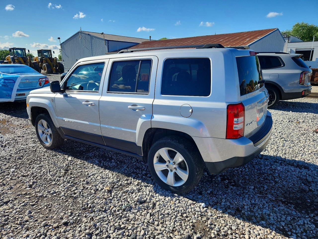 2014 Jeep Patriot Latitude Silver vin: 1C4NJRFB0ED528332