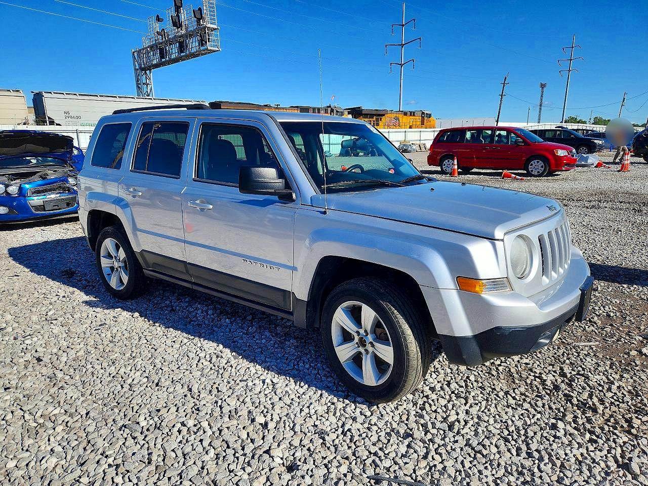2014 Jeep Patriot Latitude Silver vin: 1C4NJRFB0ED528332