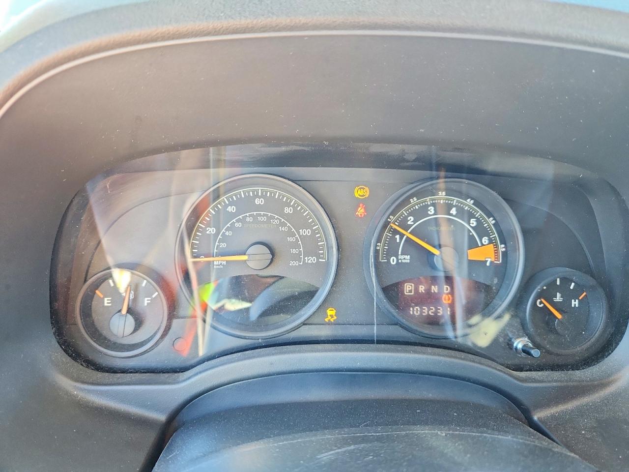 2014 Jeep Patriot Latitude Silver vin: 1C4NJRFB0ED528332