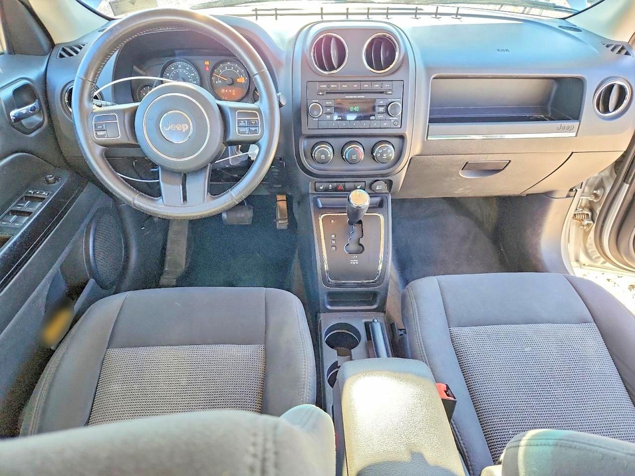 2014 Jeep Patriot Latitude Silver vin: 1C4NJRFB0ED528332