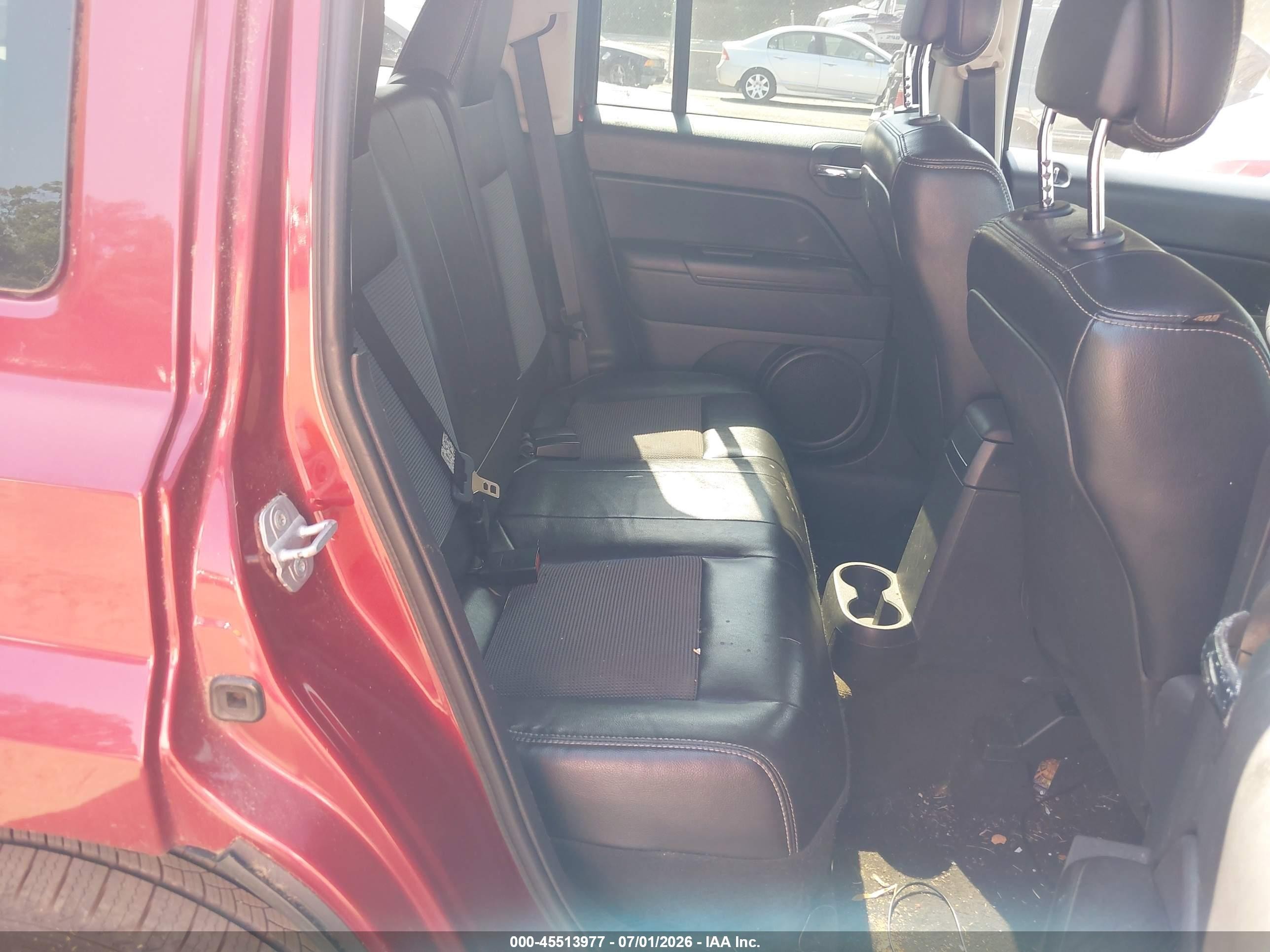 2014 Jeep Patriot Latitude Burgundy vin: 1C4NJRFB0ED588739
