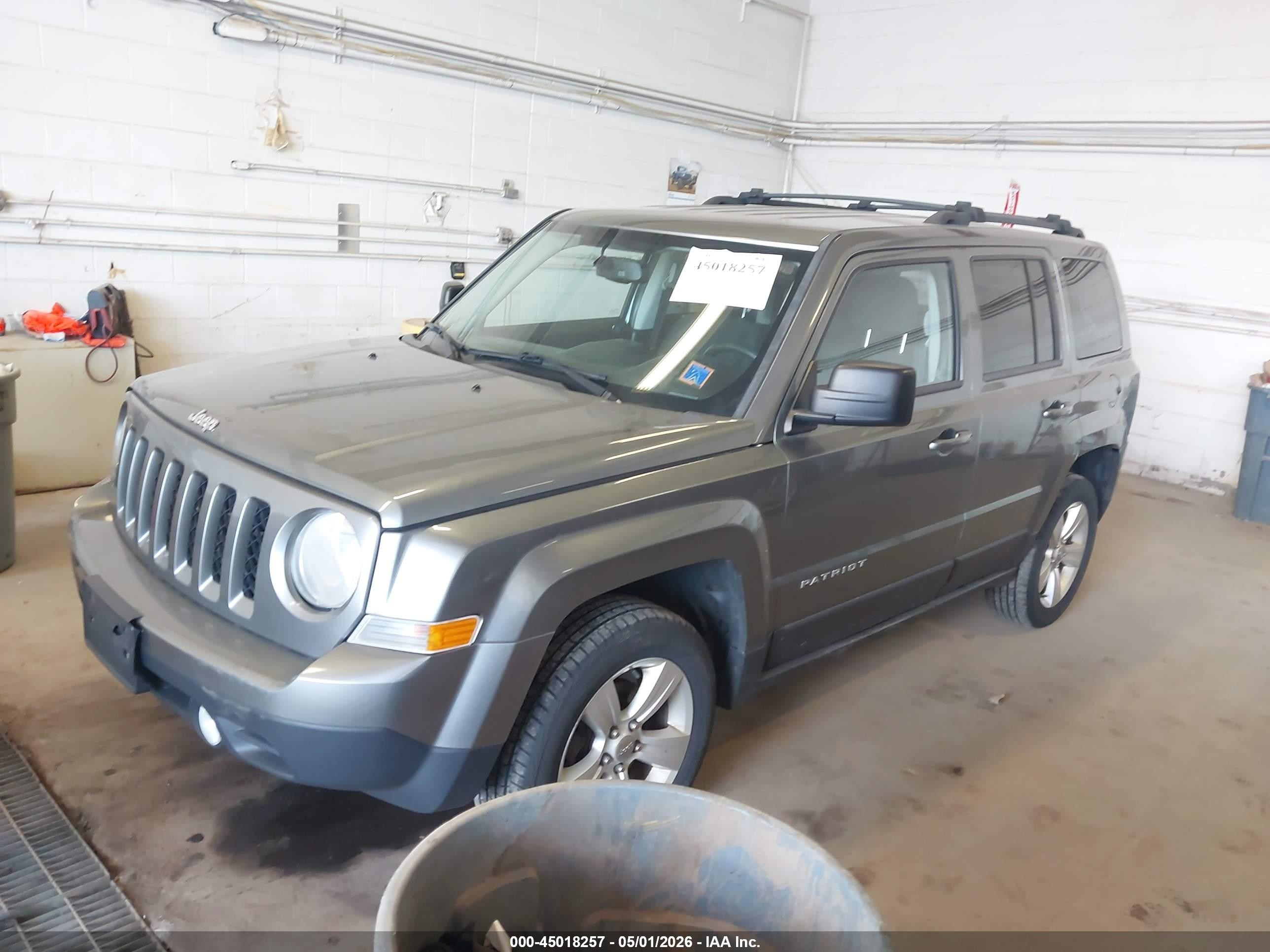 2014 Jeep Patriot Latitude Gray vin: 1C4NJRFB0ED615986