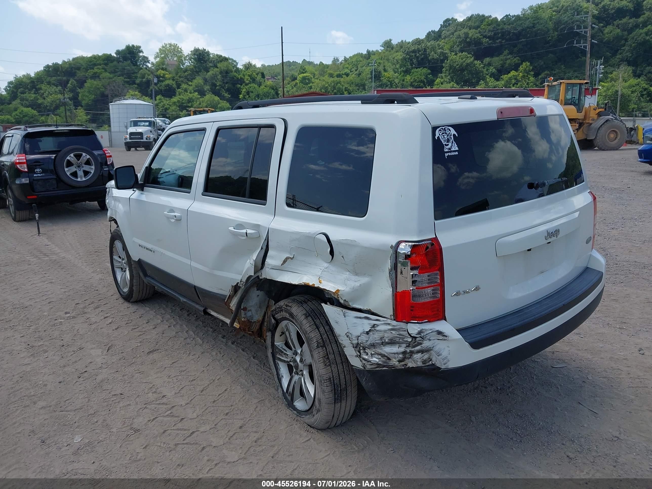 2014 Jeep Patriot Latitude White vin: 1C4NJRFB0ED627703