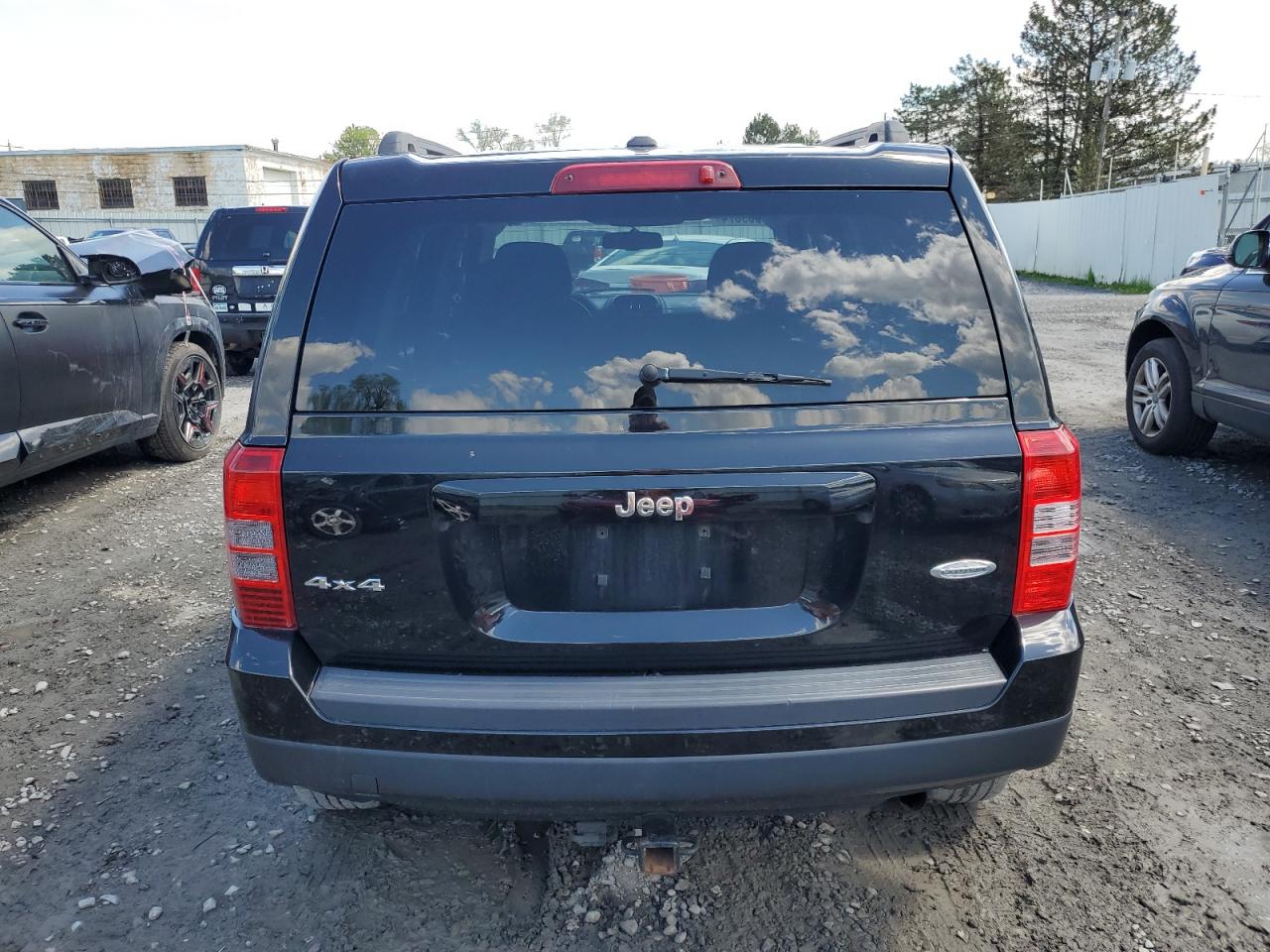2014 Jeep Patriot Latitude Black vin: 1C4NJRFB0ED791985