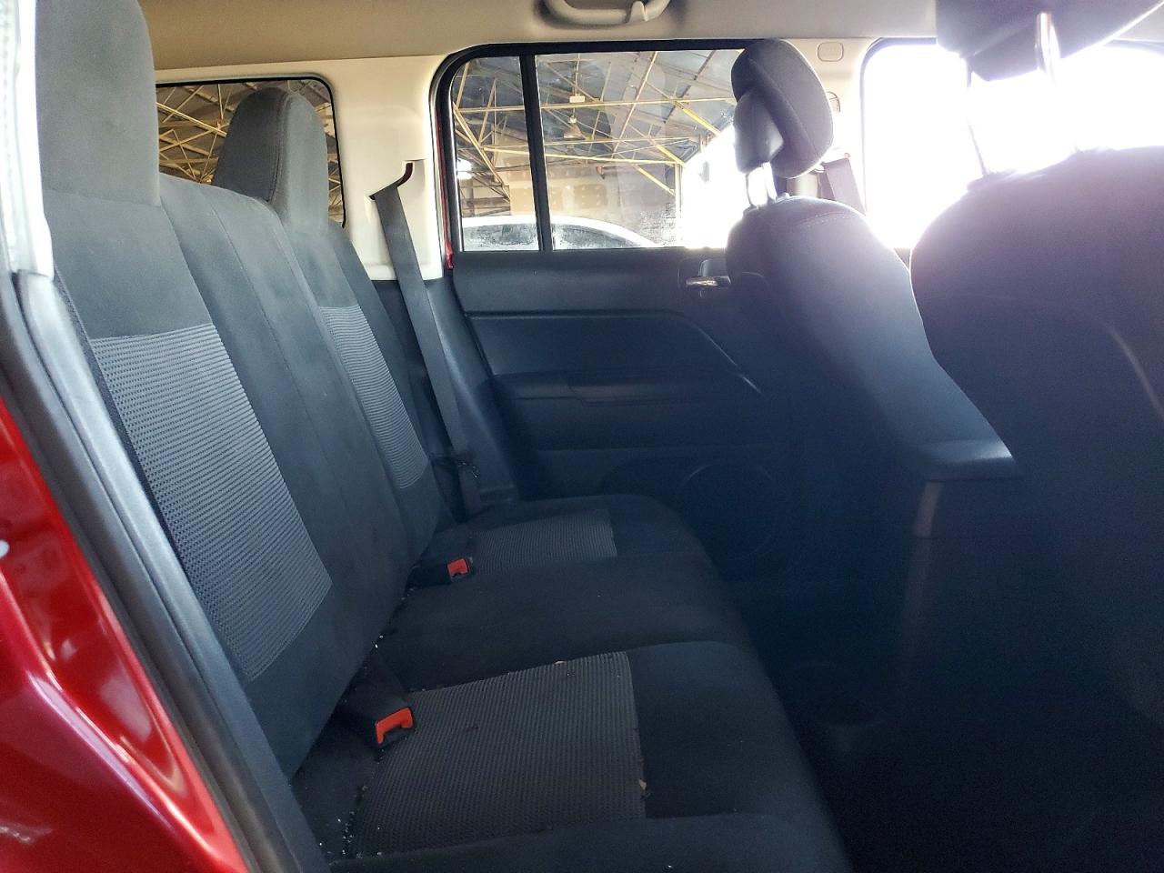 2015 Jeep Patriot Latitude Maroon vin: 1C4NJRFB0FD184289