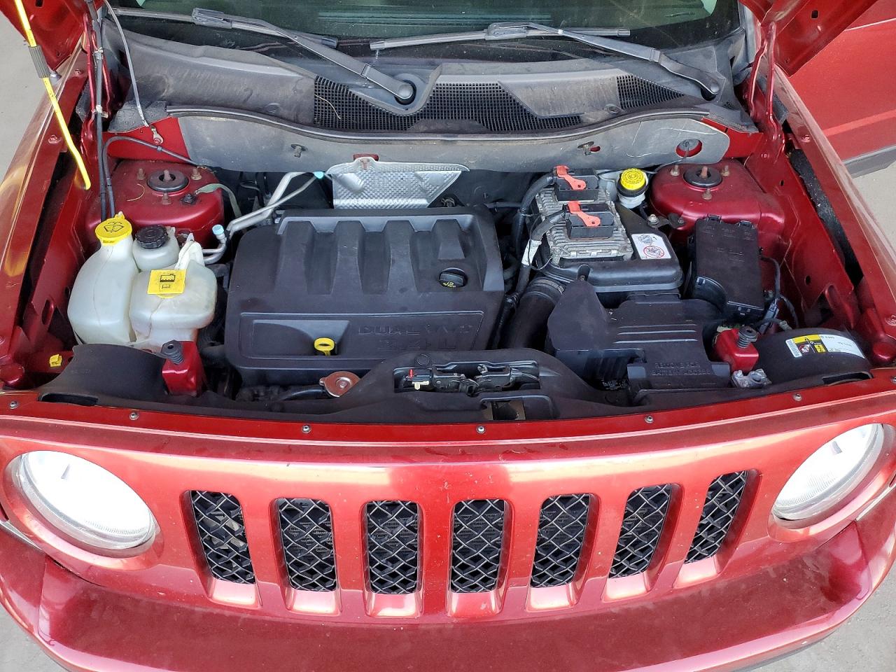 2015 Jeep Patriot Latitude Maroon vin: 1C4NJRFB0FD184289