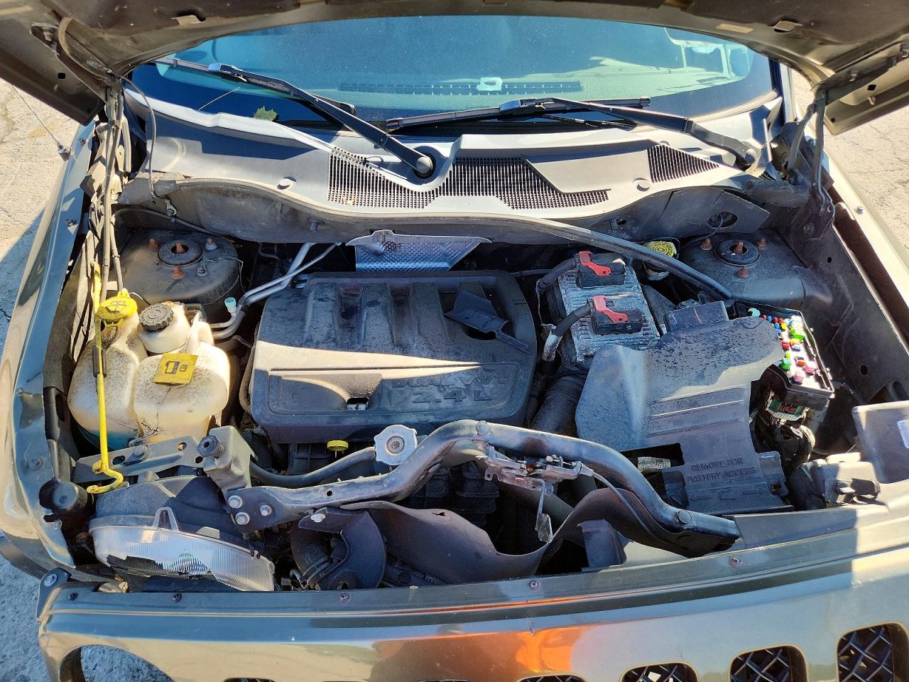 2015 Jeep Patriot Latitude Зеленый vin: 1C4NJRFB0FD207232