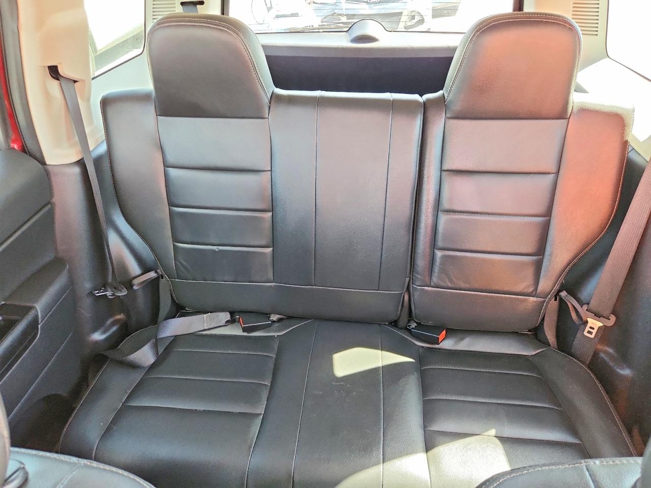 2015 Jeep Patriot Latitude Red vin: 1C4NJRFB0FD217887