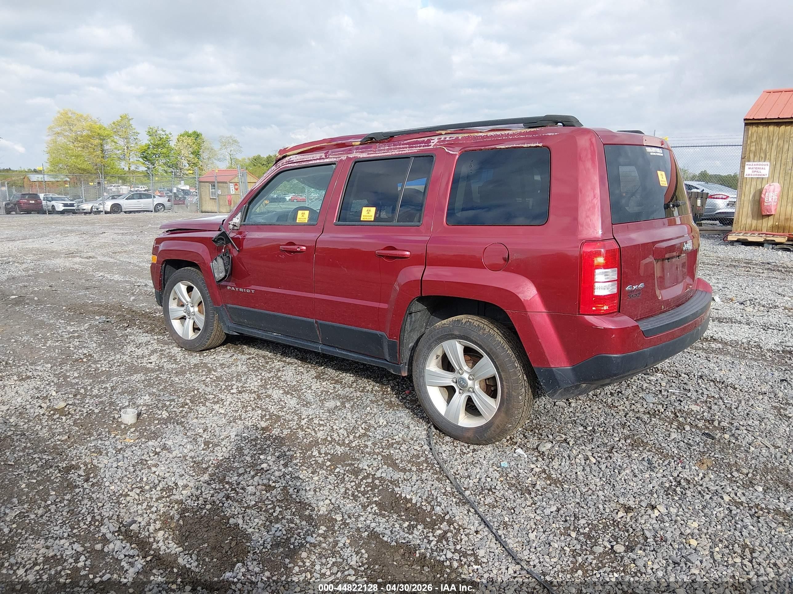 2015 Jeep Patriot Latitude Red vin: 1C4NJRFB0FD248962