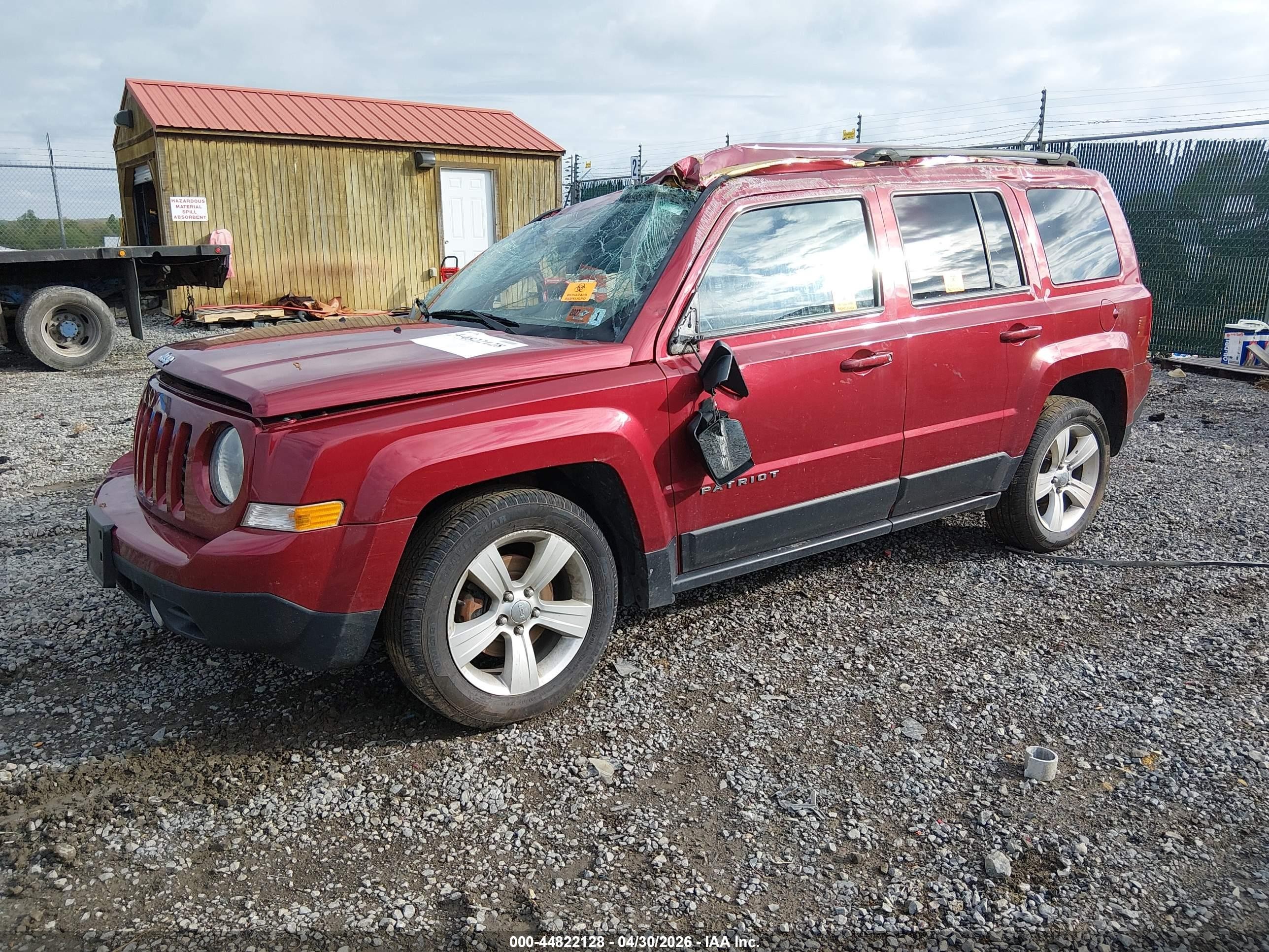 2015 Jeep Patriot Latitude Red vin: 1C4NJRFB0FD248962