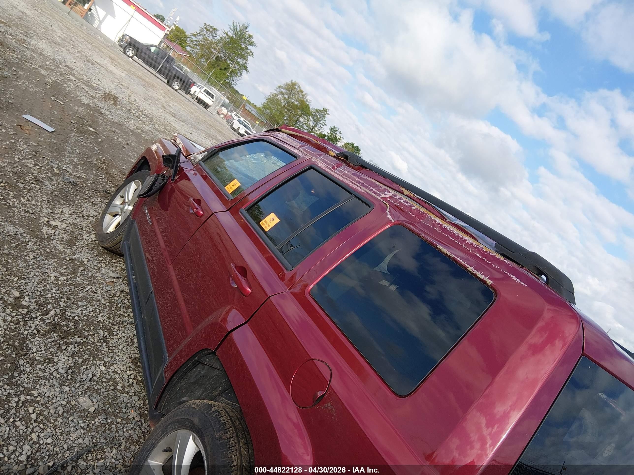 2015 Jeep Patriot Latitude Red vin: 1C4NJRFB0FD248962