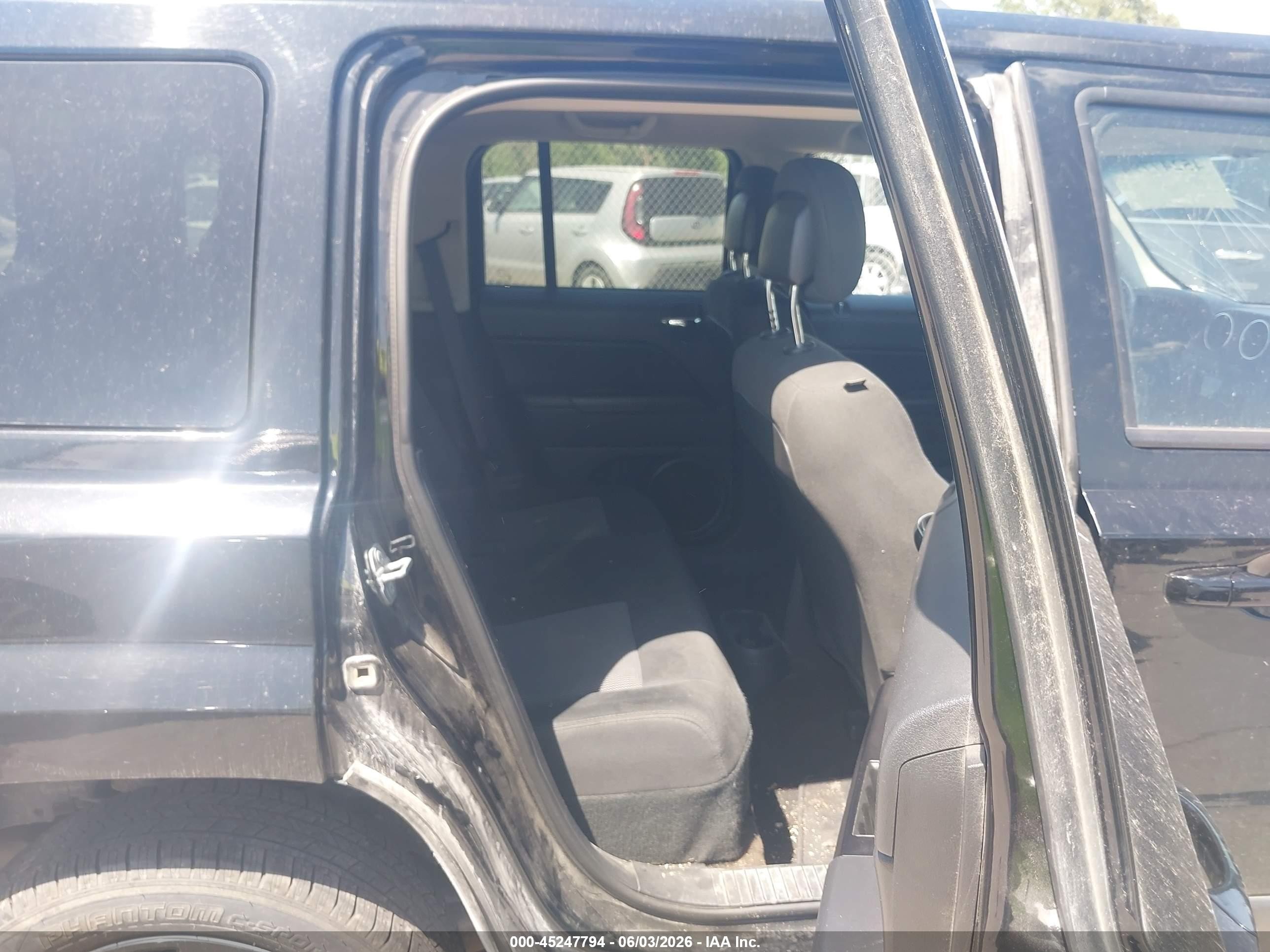 2015 Jeep Patriot Latitude Black vin: 1C4NJRFB0FD270203