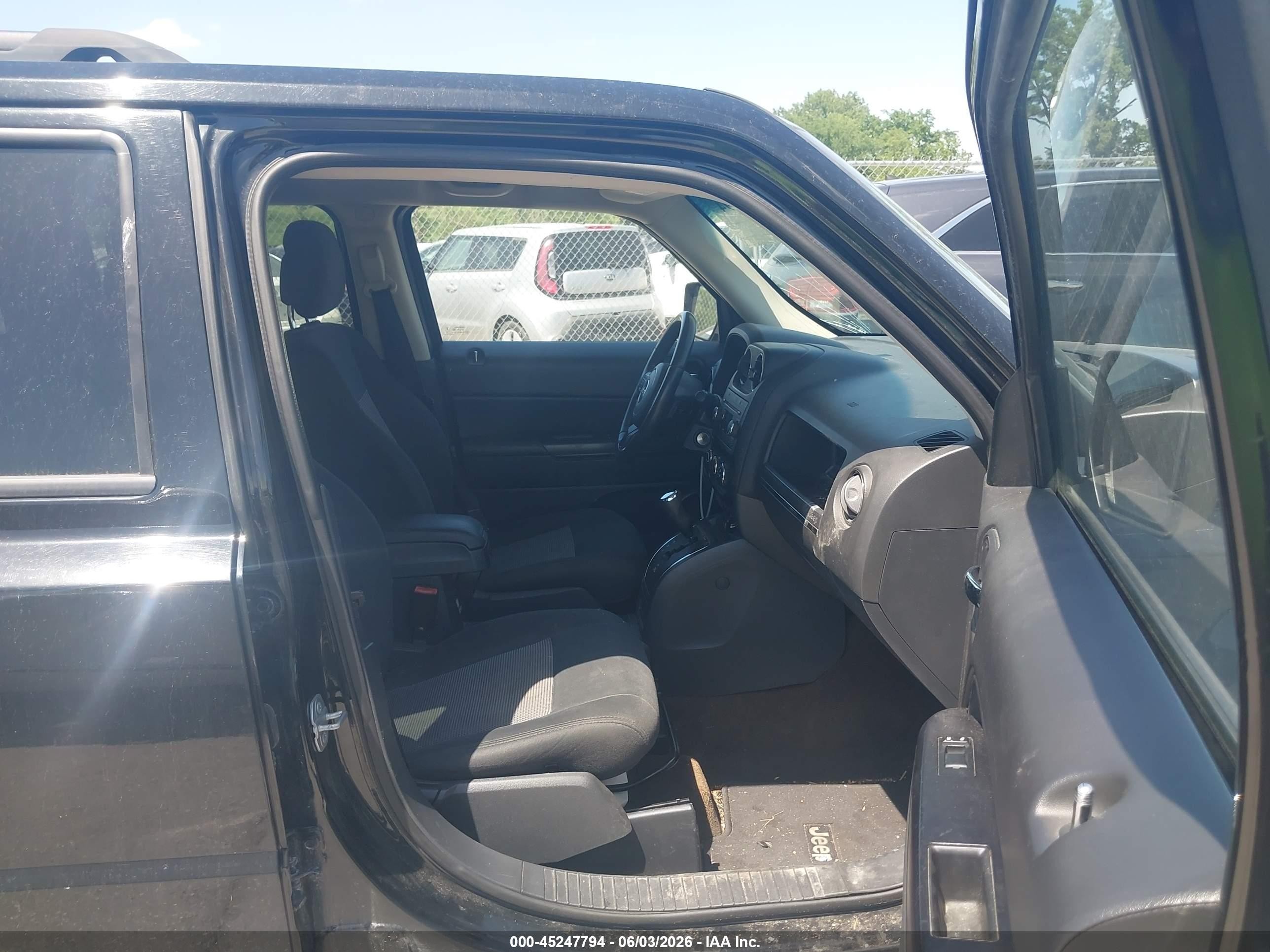 2015 Jeep Patriot Latitude Black vin: 1C4NJRFB0FD270203