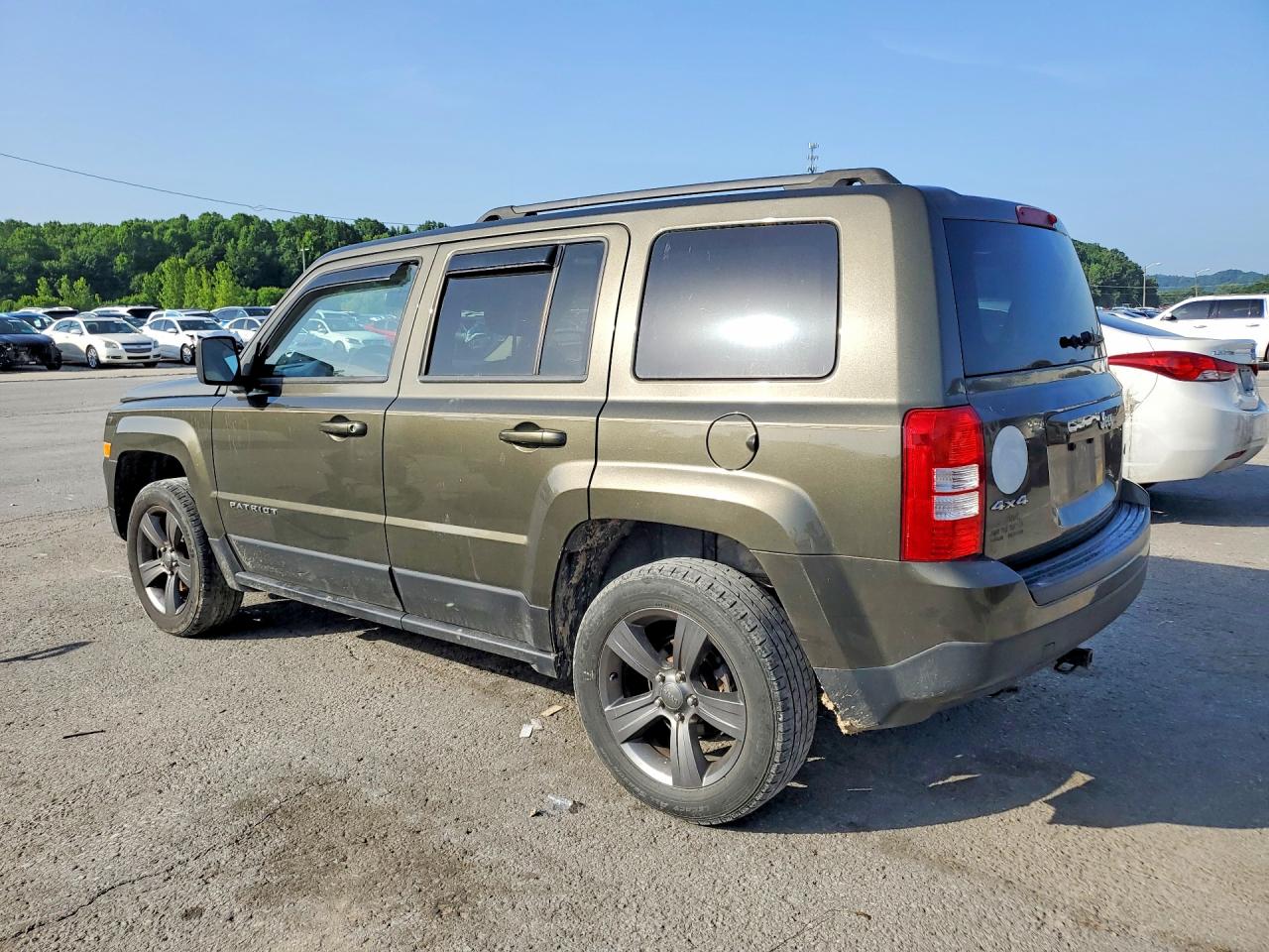2015 Jeep Patriot Latitude Green vin: 1C4NJRFB0FD272209