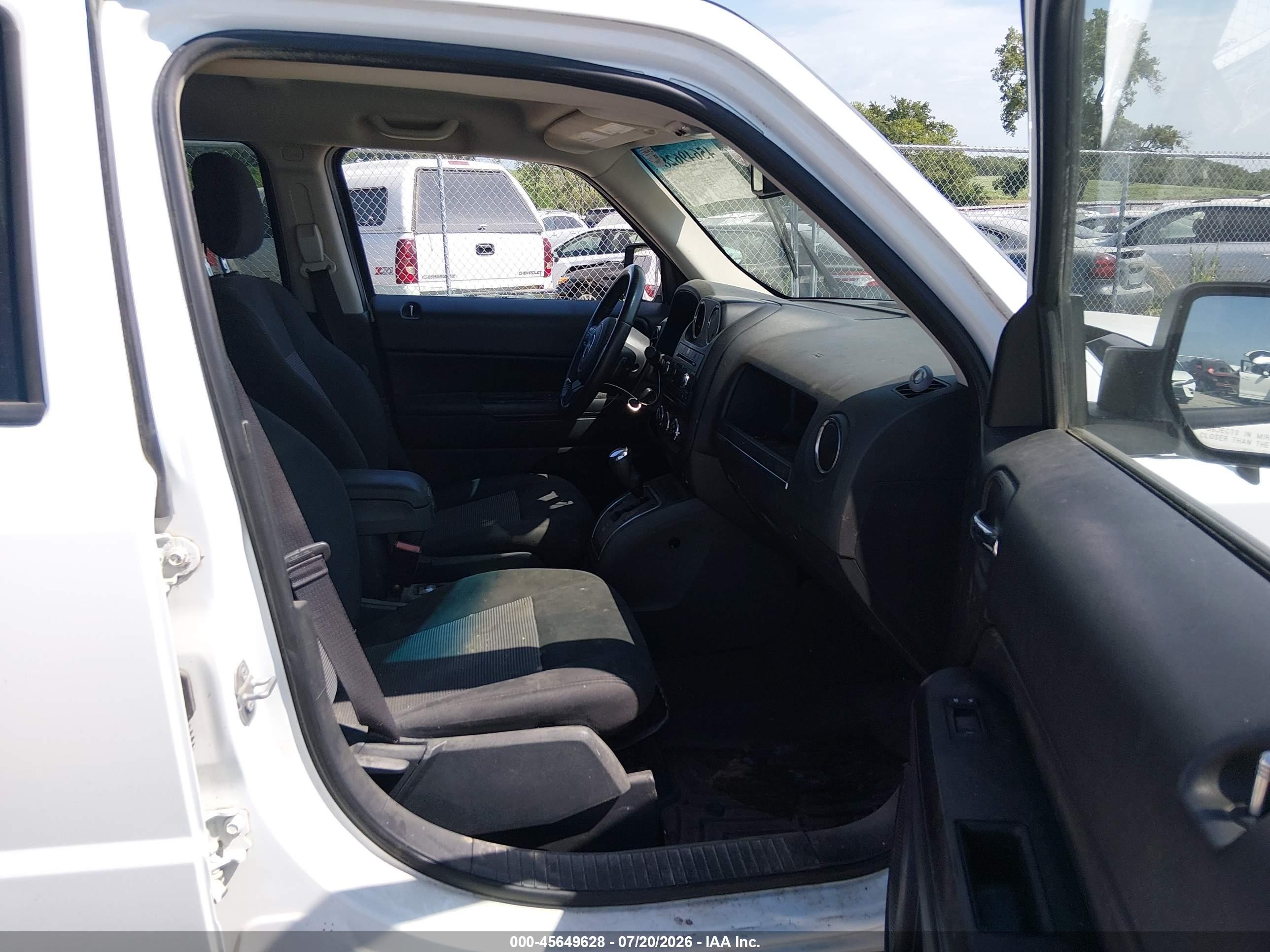2015 Jeep Patriot Latitude White vin: 1C4NJRFB0FD304320