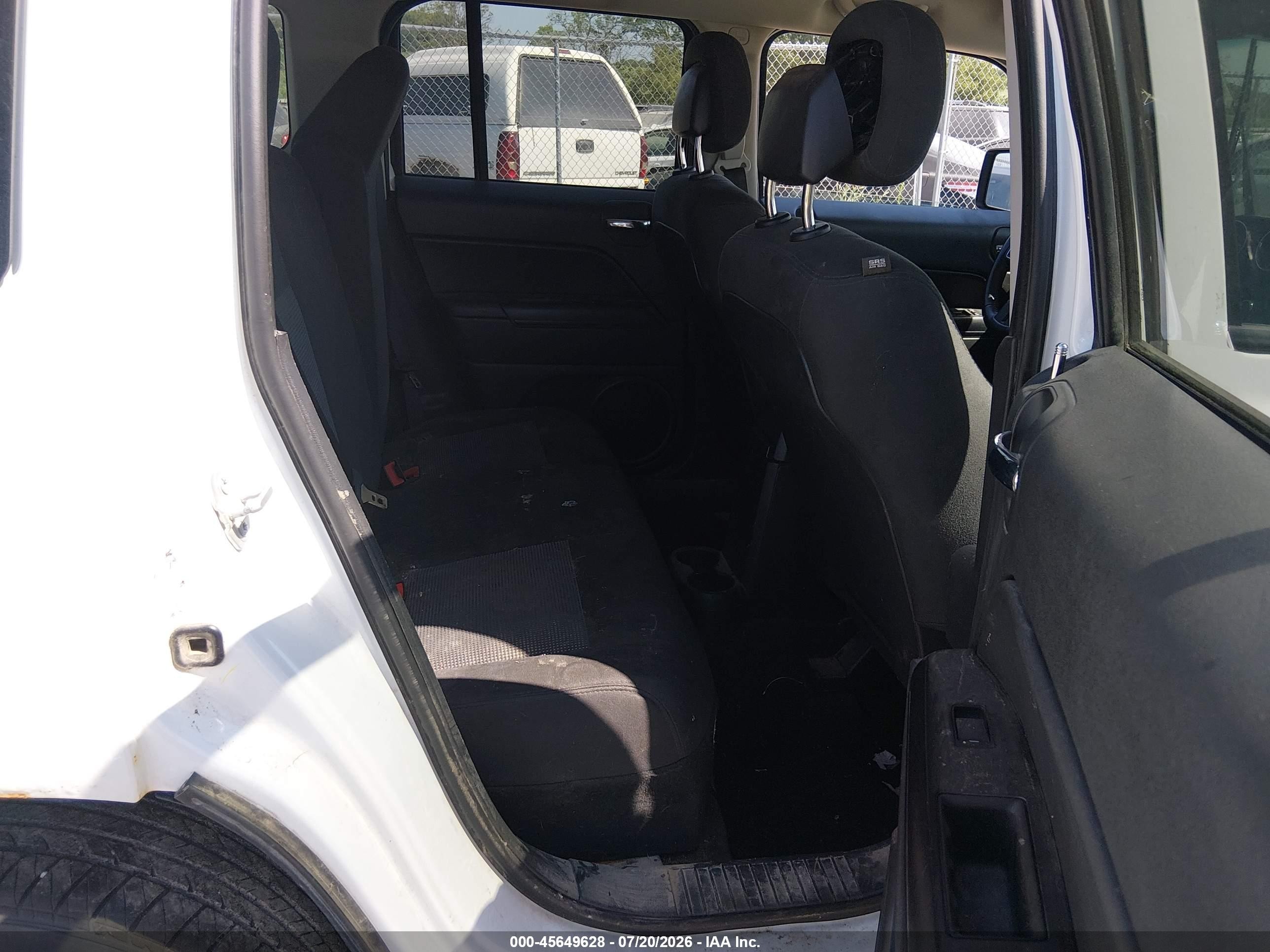 2015 Jeep Patriot Latitude White vin: 1C4NJRFB0FD304320