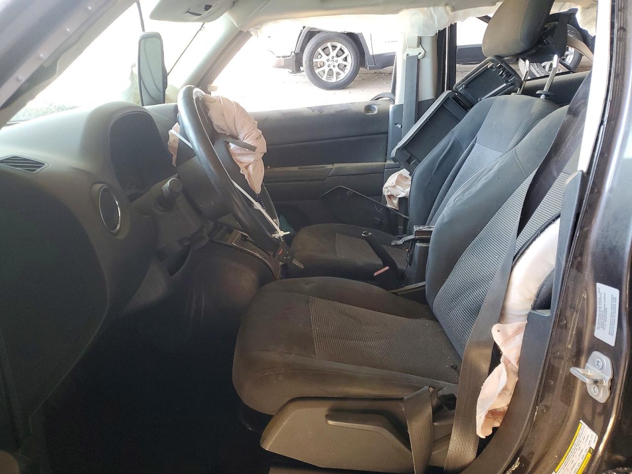 2015 Jeep Patriot Latitude Gray vin: 1C4NJRFB0FD436008