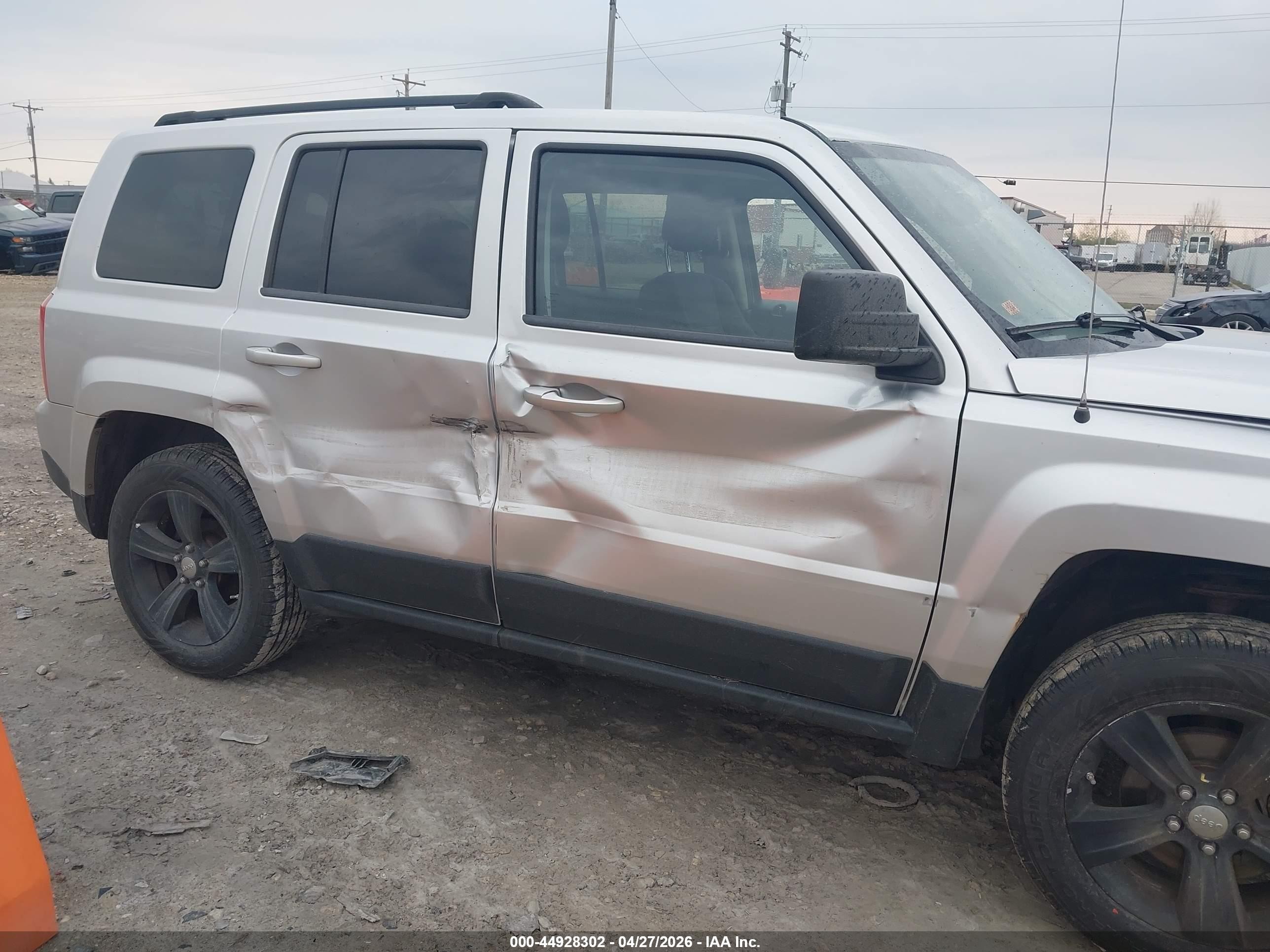 2012 Jeep Patriot Latitude Silver vin: 1C4NJRFB1CD594921