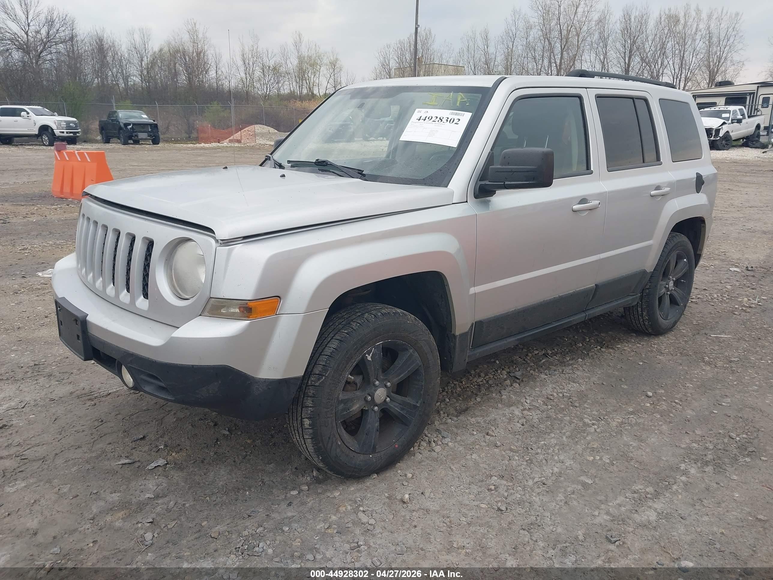 2012 Jeep Patriot Latitude Silver vin: 1C4NJRFB1CD594921