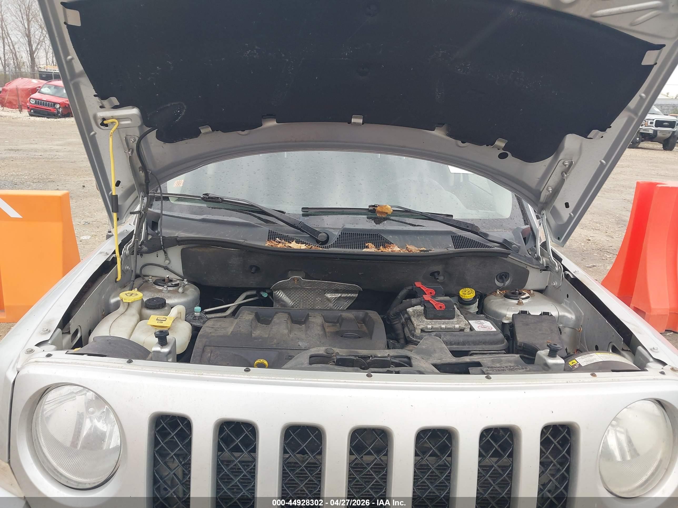 2012 Jeep Patriot Latitude Silver vin: 1C4NJRFB1CD594921