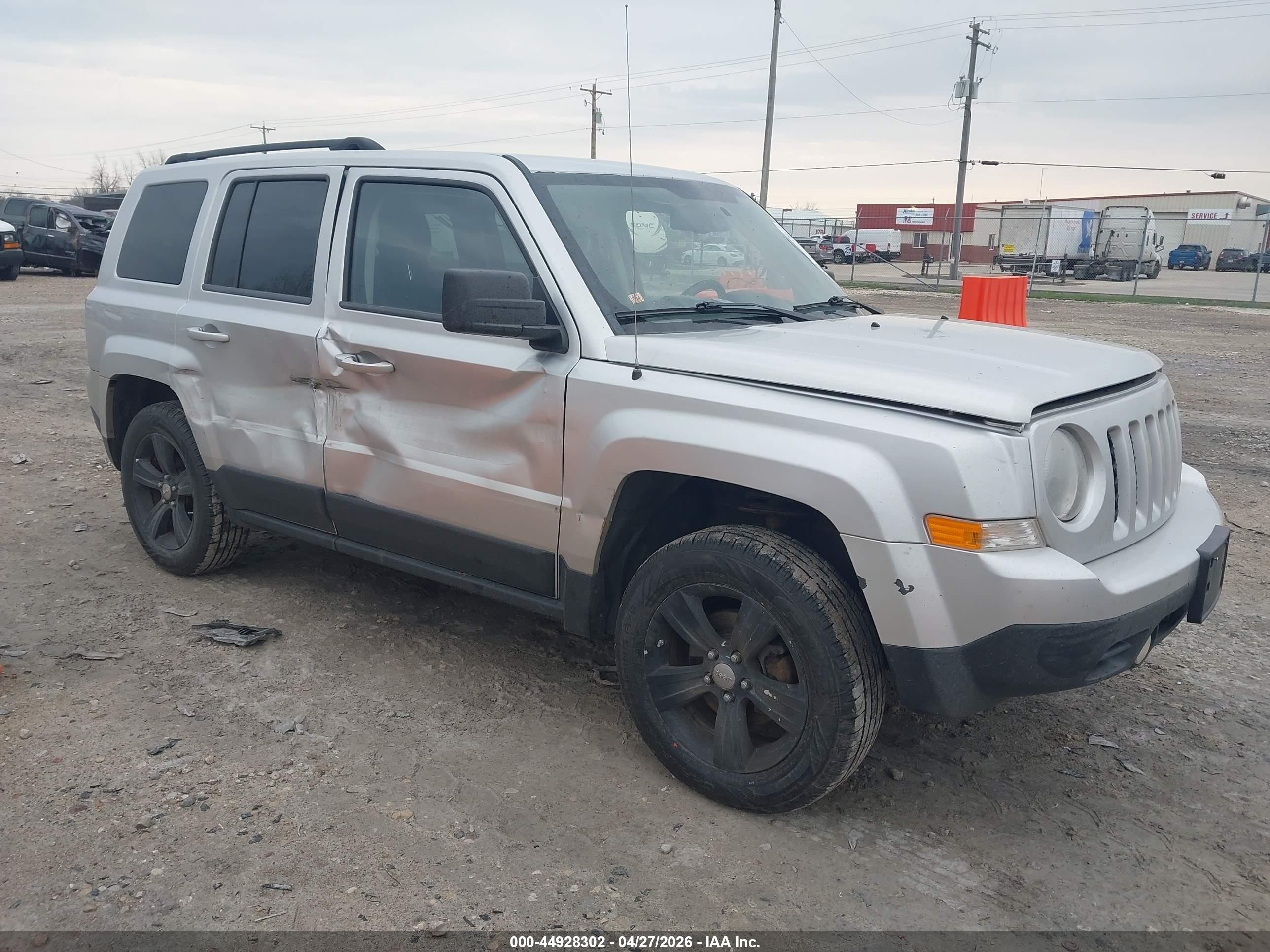 2012 Jeep Patriot Latitude Silver vin: 1C4NJRFB1CD594921