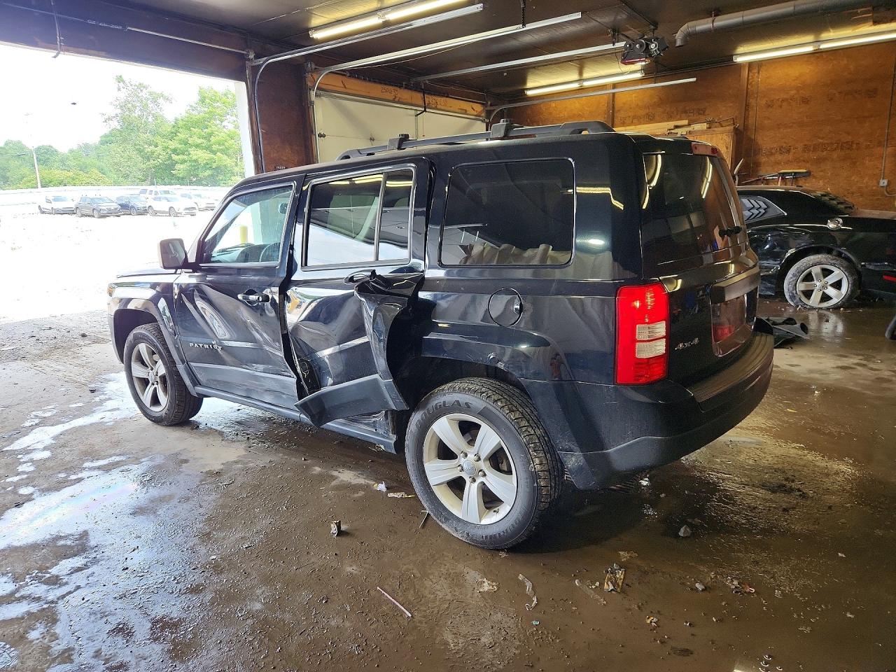 2012 Jeep Patriot Latitude Black vin: 1C4NJRFB1CD650615