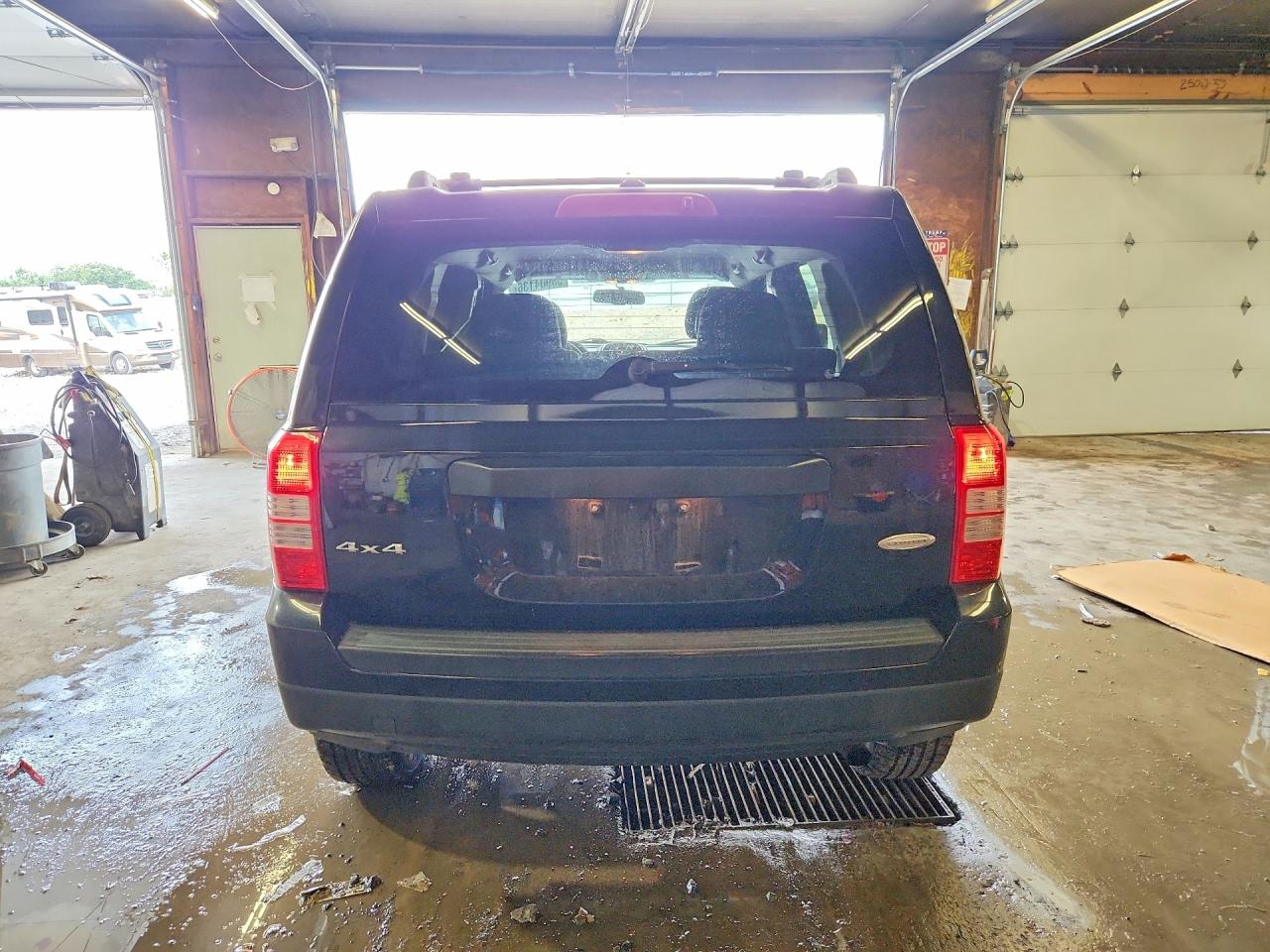 2012 Jeep Patriot Latitude Black vin: 1C4NJRFB1CD650615