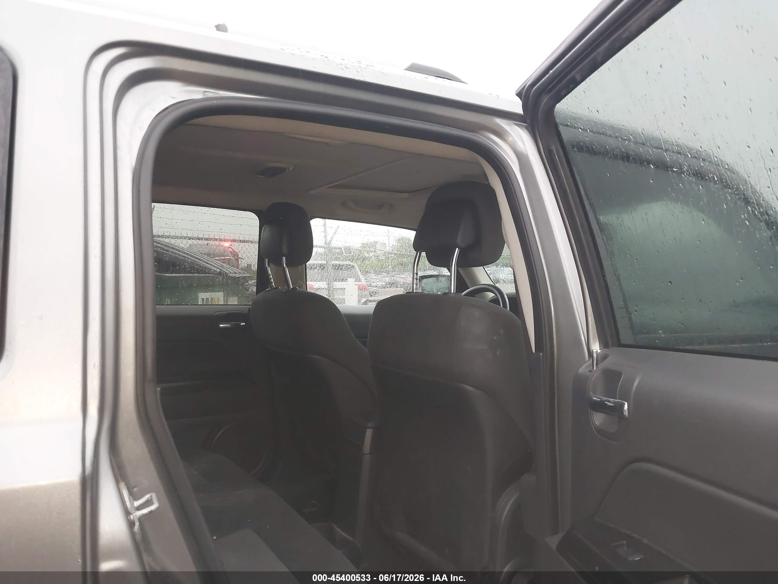 2013 Jeep Patriot Latitude Gray vin: 1C4NJRFB1DD192365