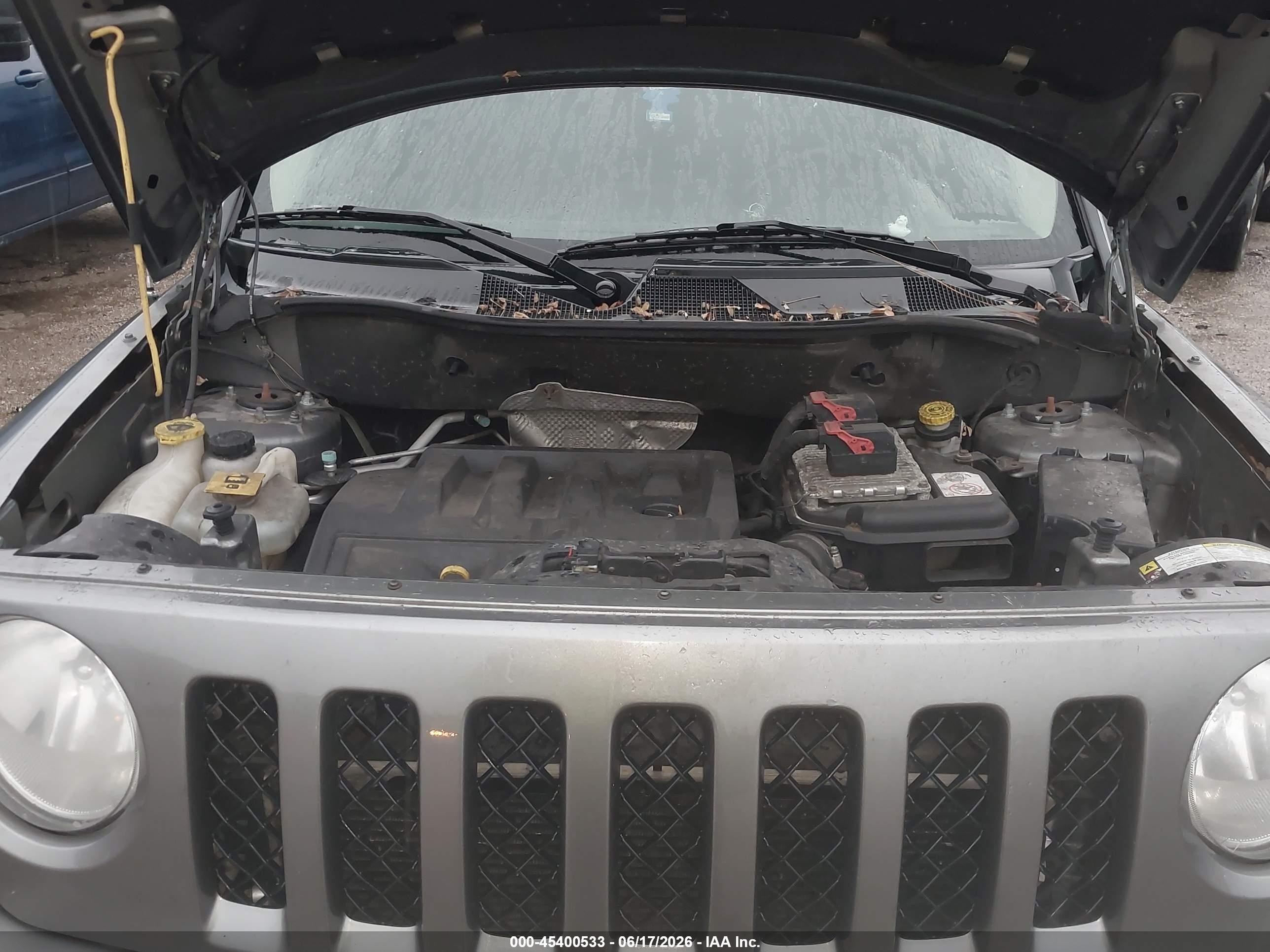 2013 Jeep Patriot Latitude Gray vin: 1C4NJRFB1DD192365
