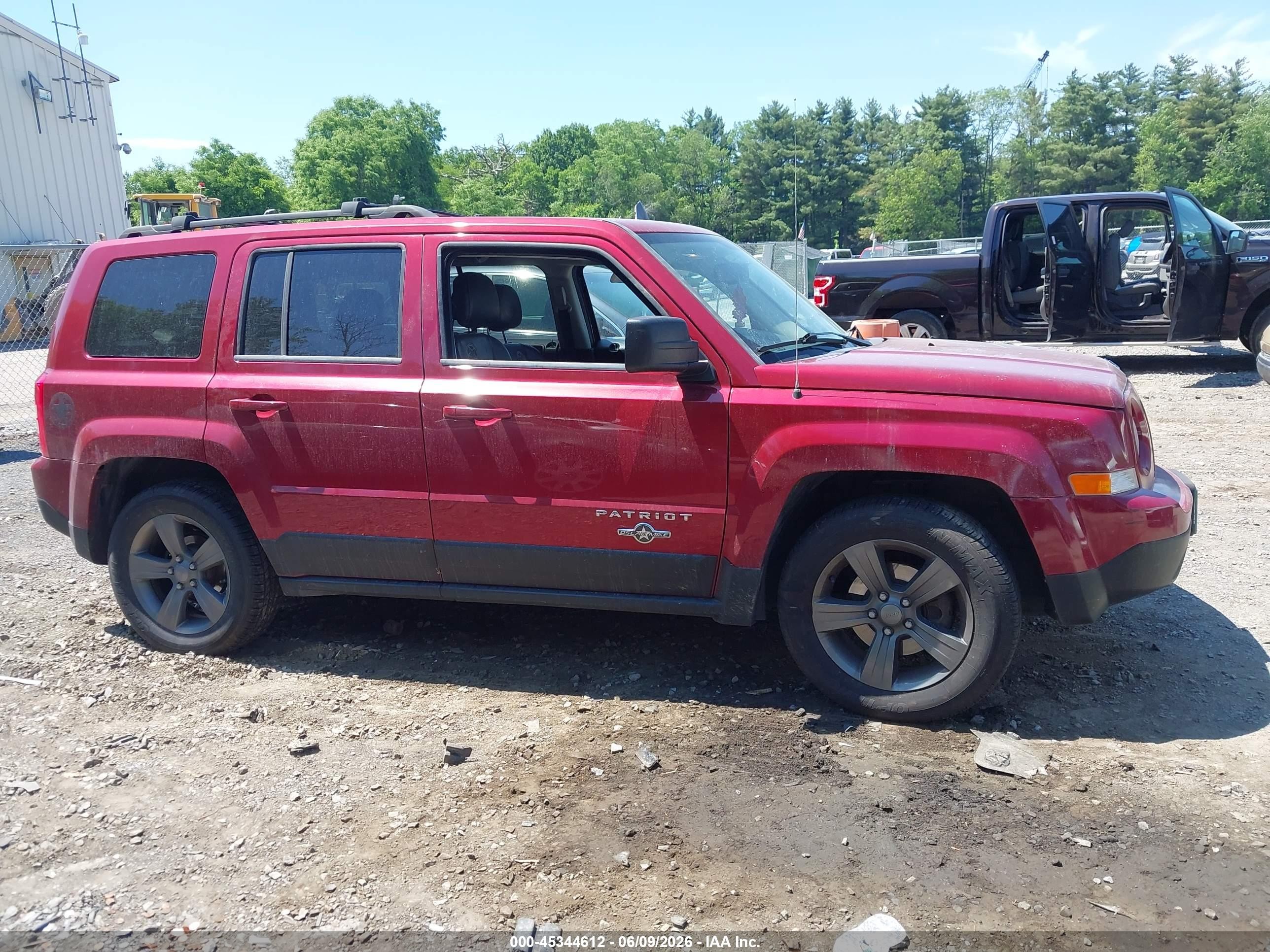 2013 Jeep Patriot Latitude Red vin: 1C4NJRFB1DD249423