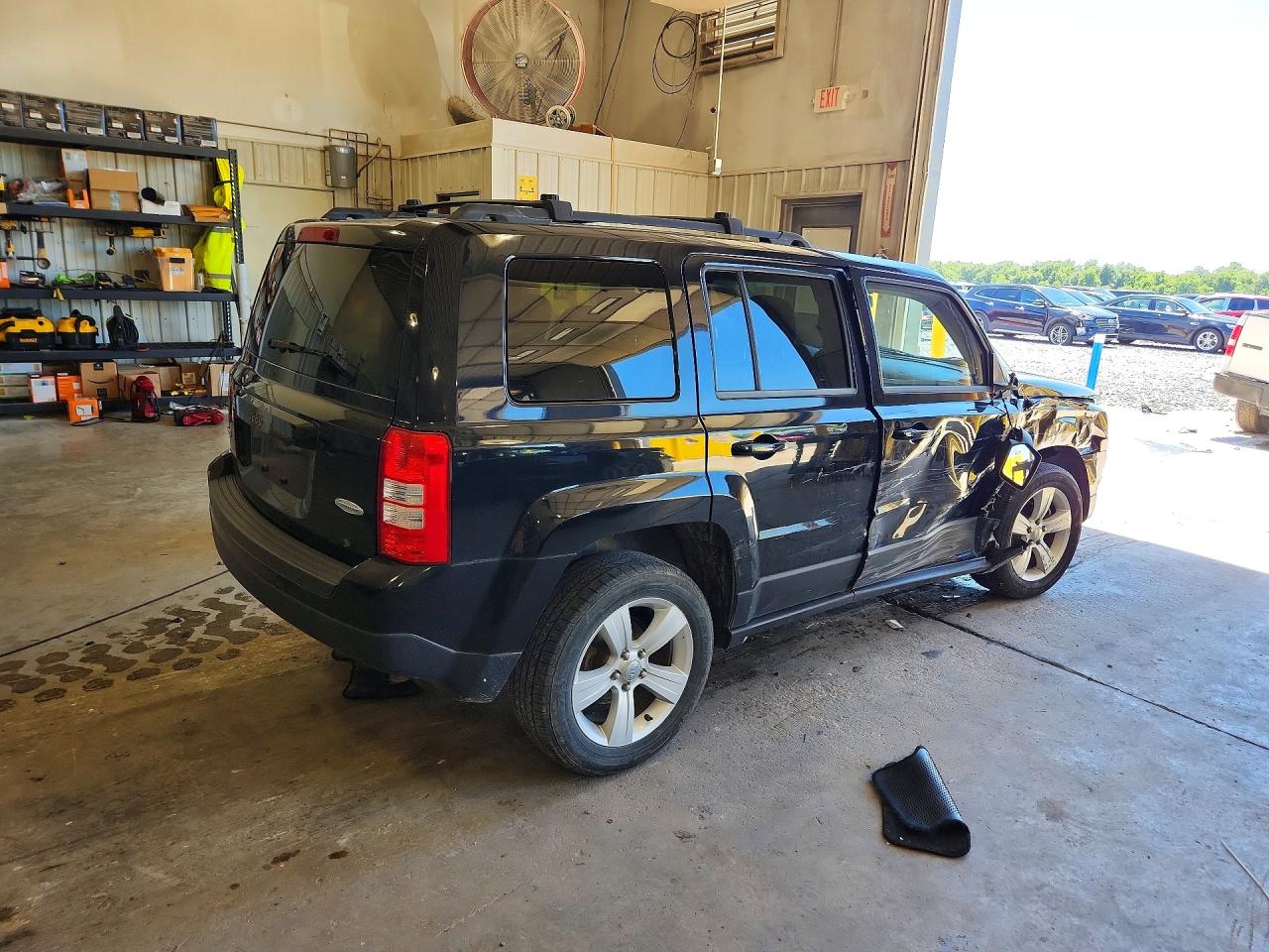 2014 Jeep Patriot Latitude Черный vin: 1C4NJRFB1ED510728