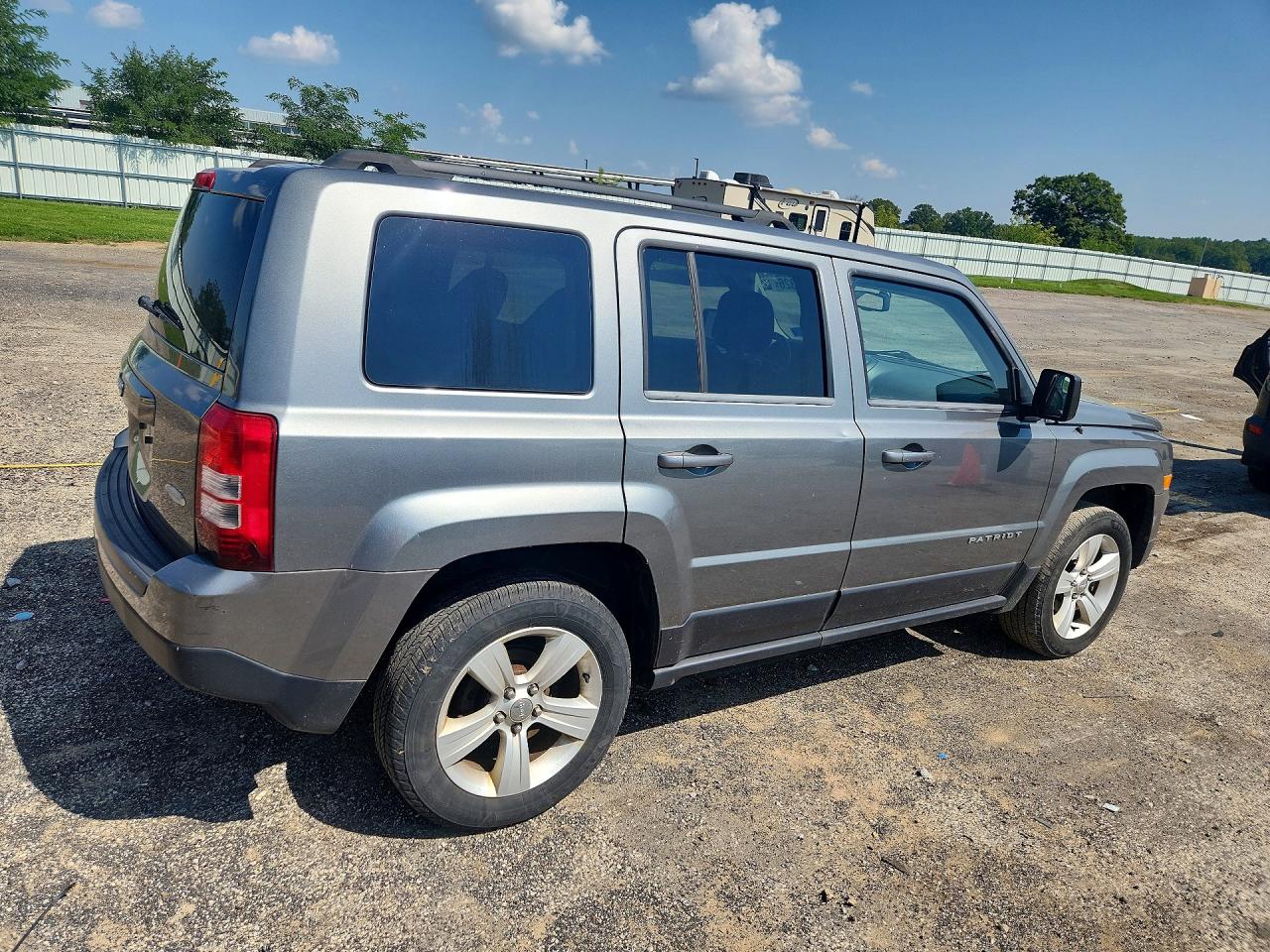 2014 Jeep Patriot Latitude Серый vin: 1C4NJRFB1ED518960
