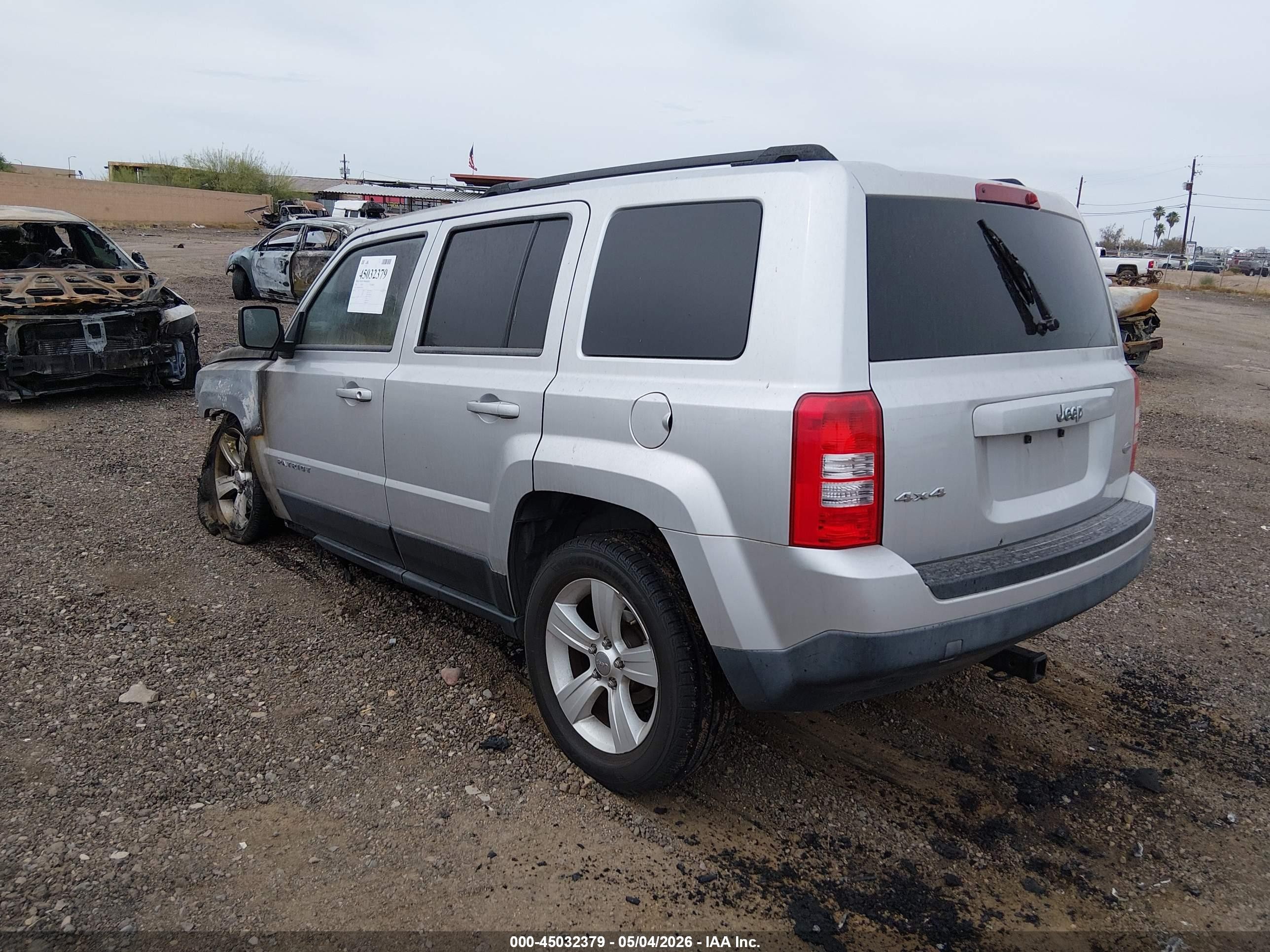 2014 Jeep Patriot Latitude Silver vin: 1C4NJRFB1ED549321