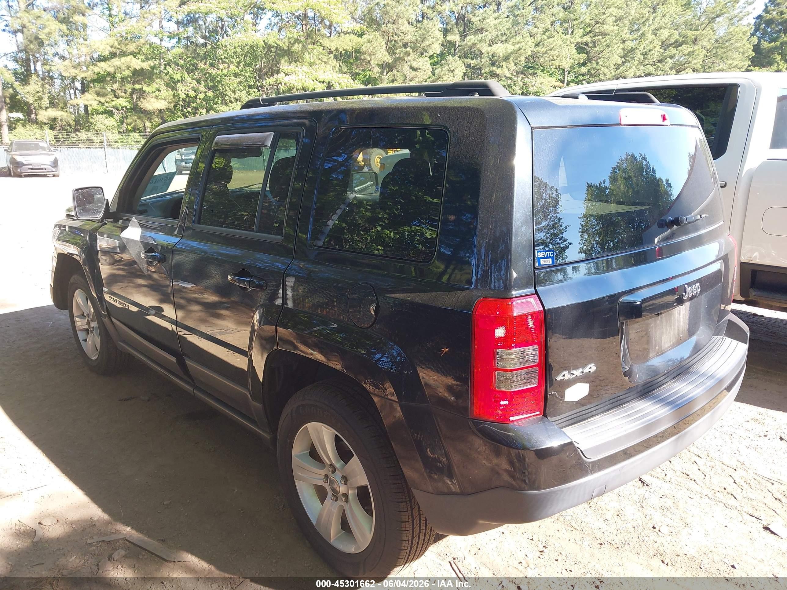 2014 Jeep Patriot Latitude Black vin: 1C4NJRFB1ED660967
