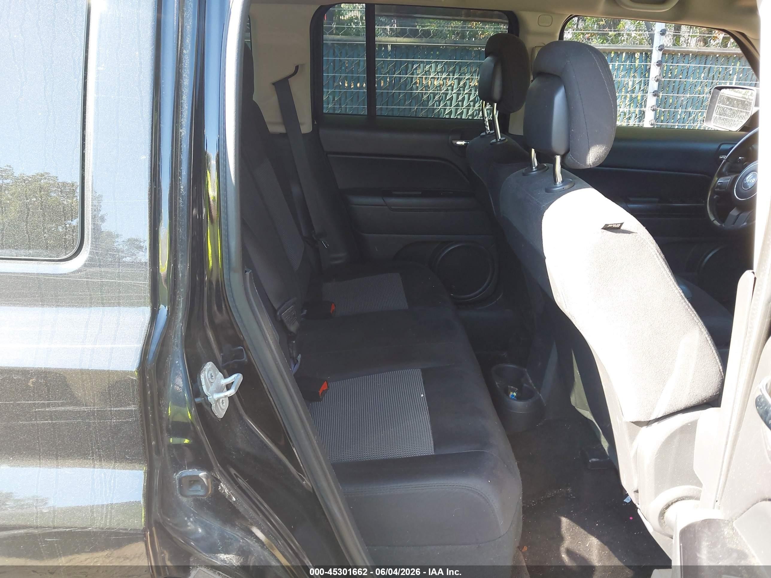 2014 Jeep Patriot Latitude Black vin: 1C4NJRFB1ED660967