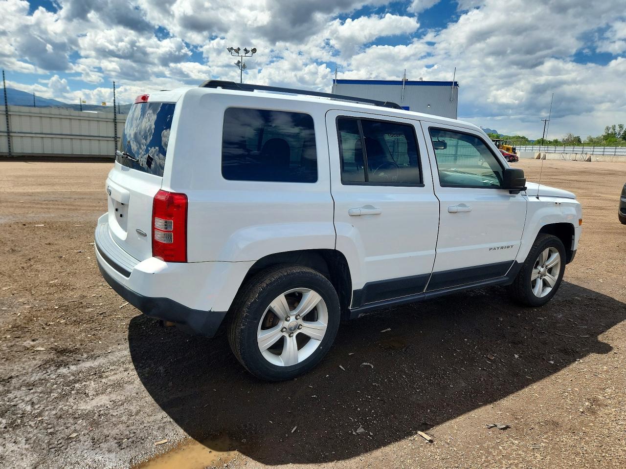 2014 Jeep Patriot Latitude White vin: 1C4NJRFB1ED725509