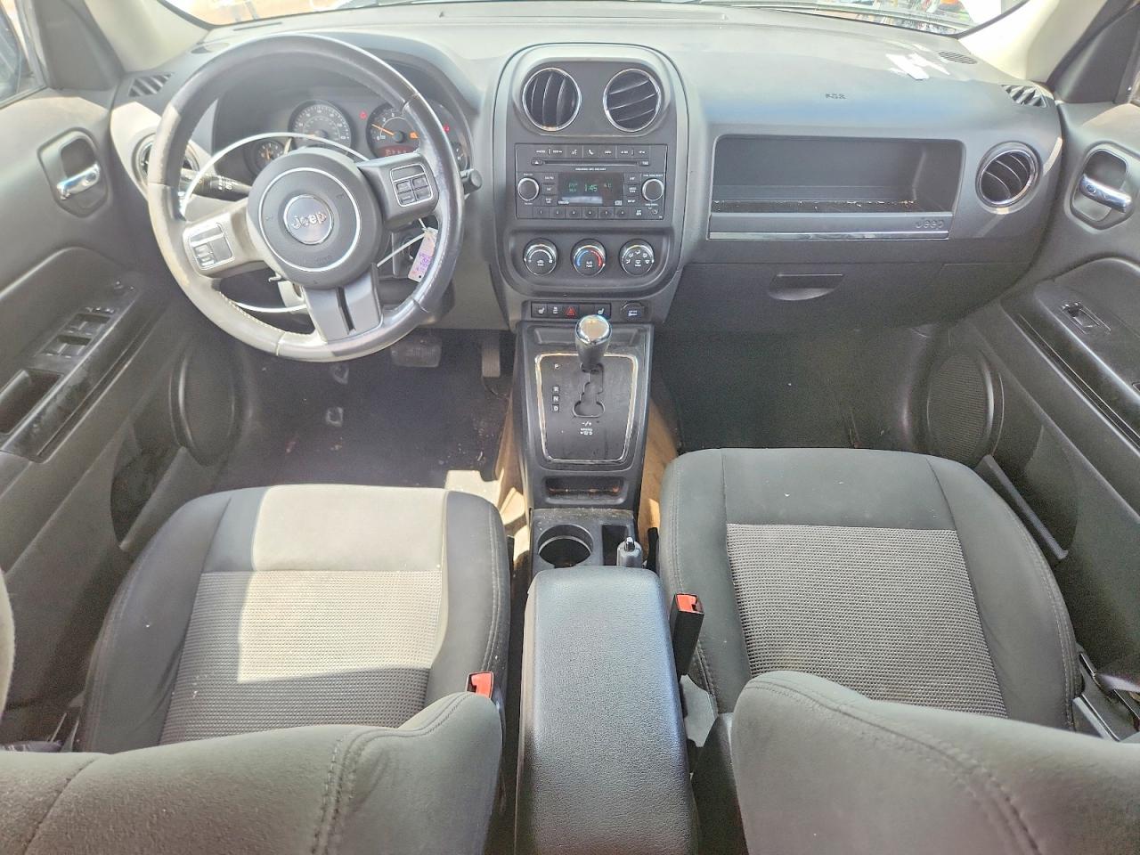 2014 Jeep Patriot Latitude White vin: 1C4NJRFB1ED725509