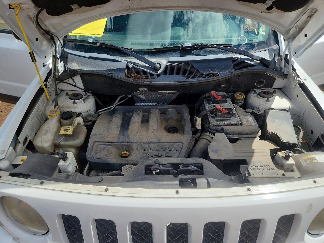 2014 Jeep Patriot Latitude White vin: 1C4NJRFB1ED725509