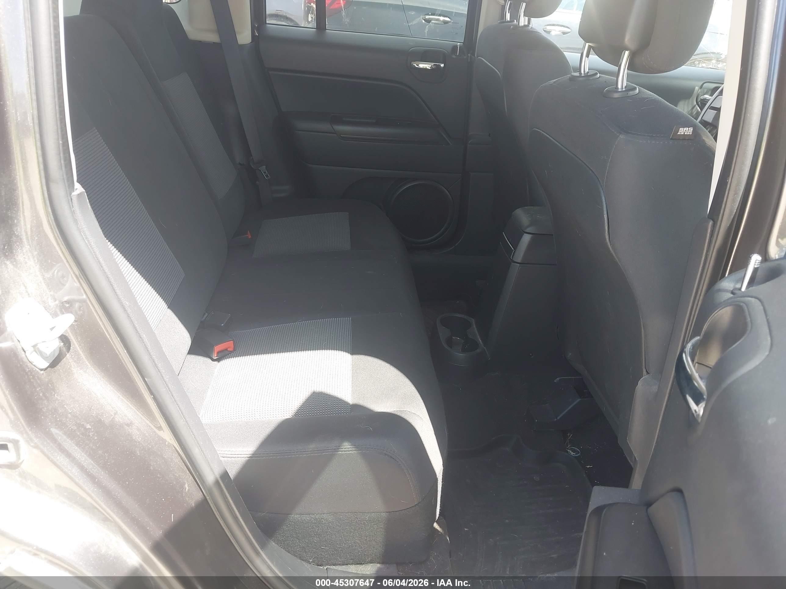 2014 Jeep Patriot Latitude Gray vin: 1C4NJRFB1ED762480