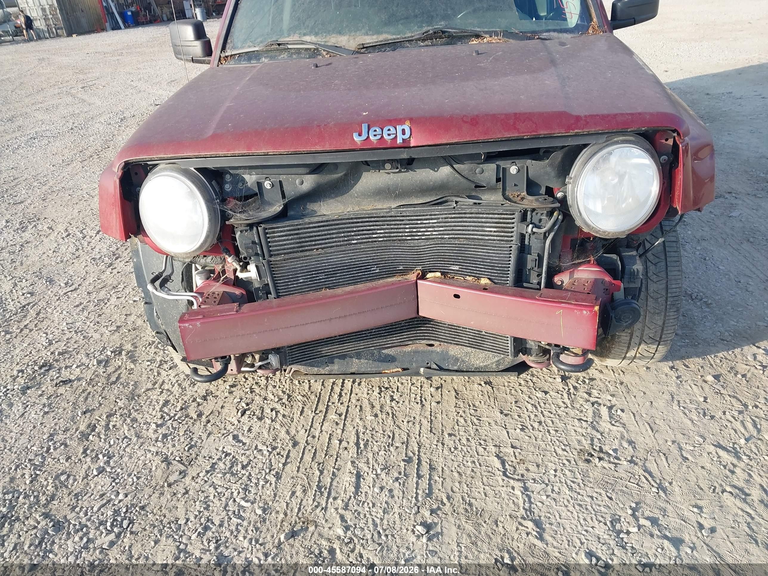 2014 Jeep Patriot Latitude Maroon vin: 1C4NJRFB1ED809572