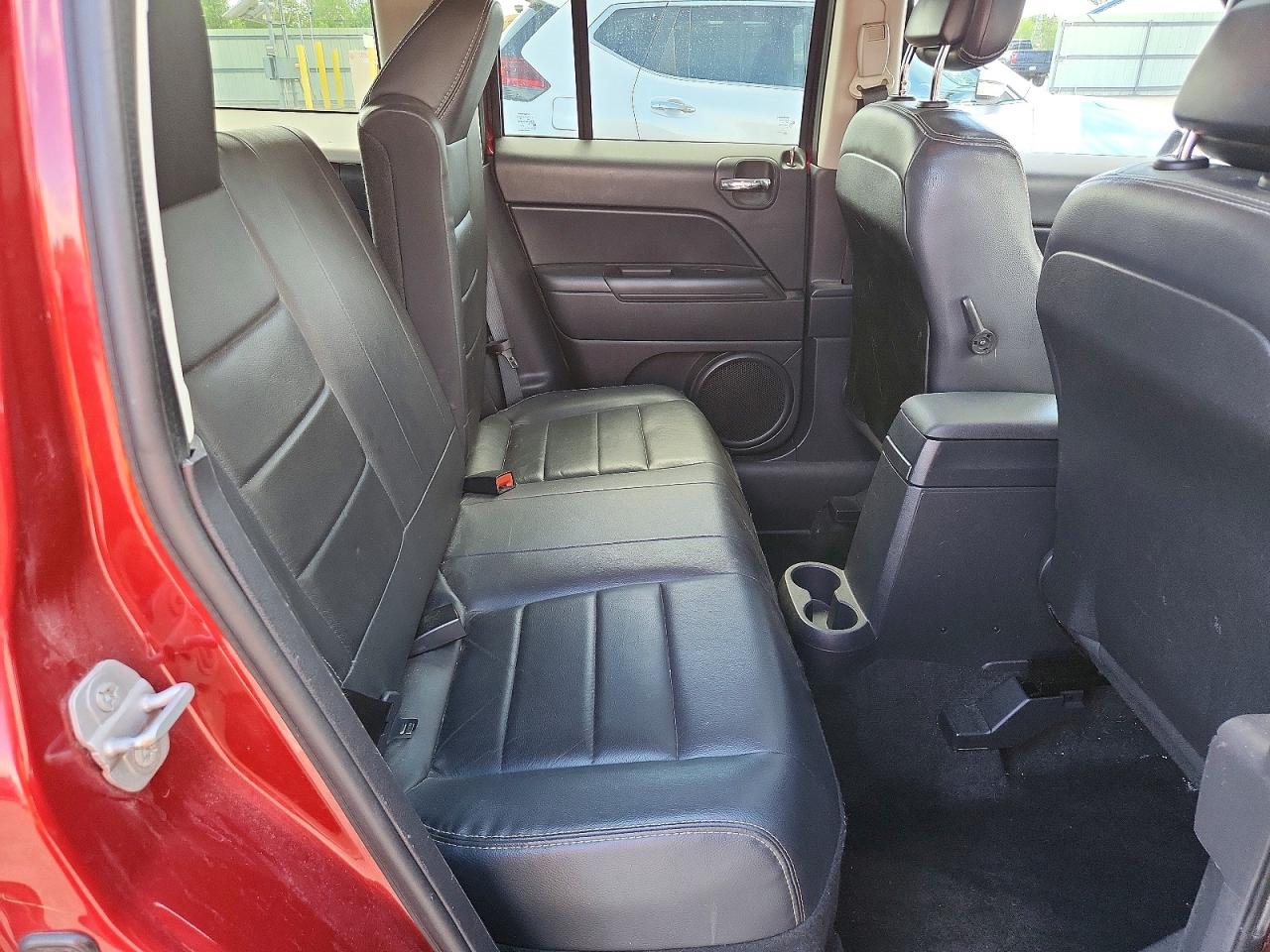 2015 Jeep Patriot Latitude Maroon vin: 1C4NJRFB1FD154427