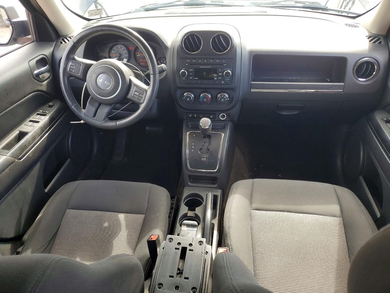 2015 Jeep Patriot Latitude Gray vin: 1C4NJRFB1FD239624