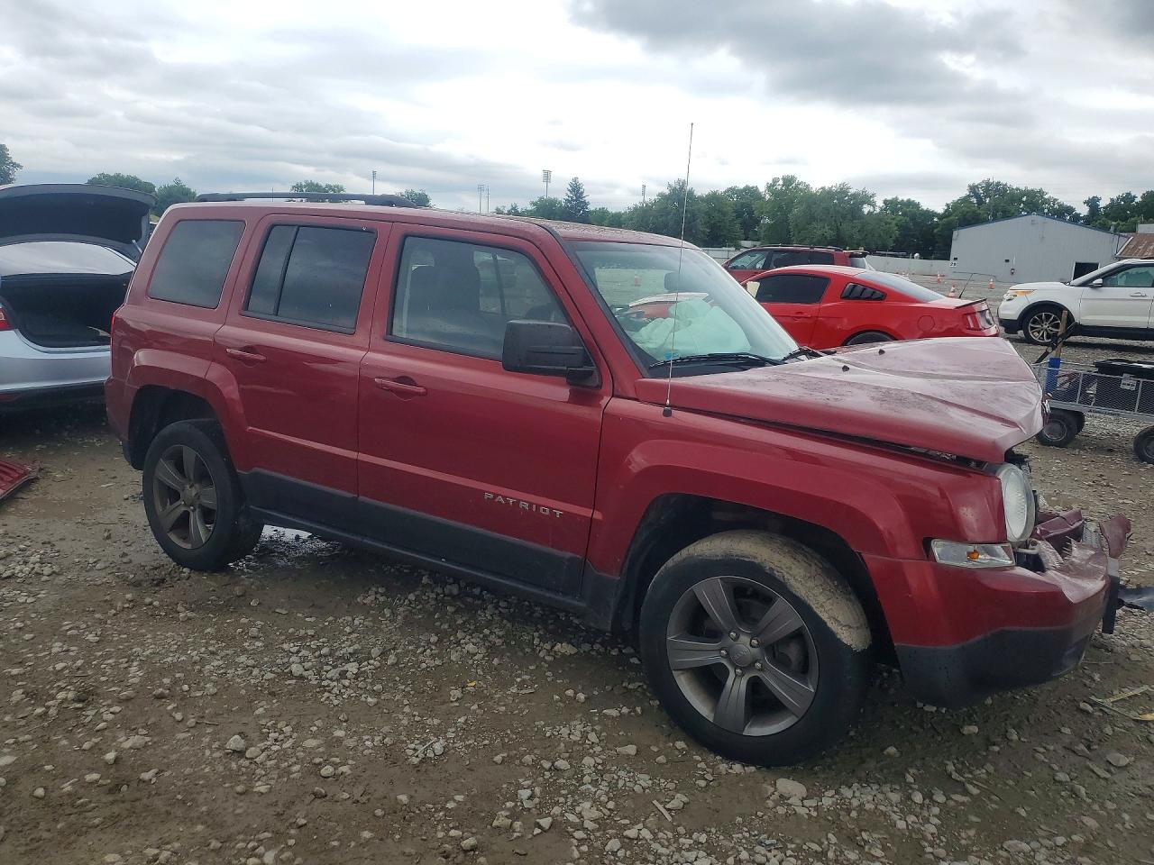 2015 Jeep Patriot Latitude Red vin: 1C4NJRFB1FD317724