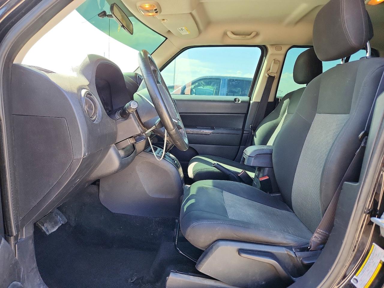 2015 Jeep Patriot Latitude Black vin: 1C4NJRFB1FD324821