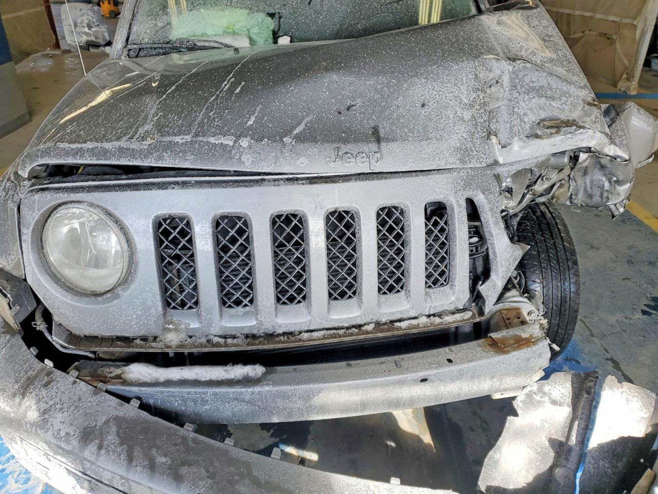 2015 Jeep Patriot Latitude Silver vin: 1C4NJRFB1FD354661