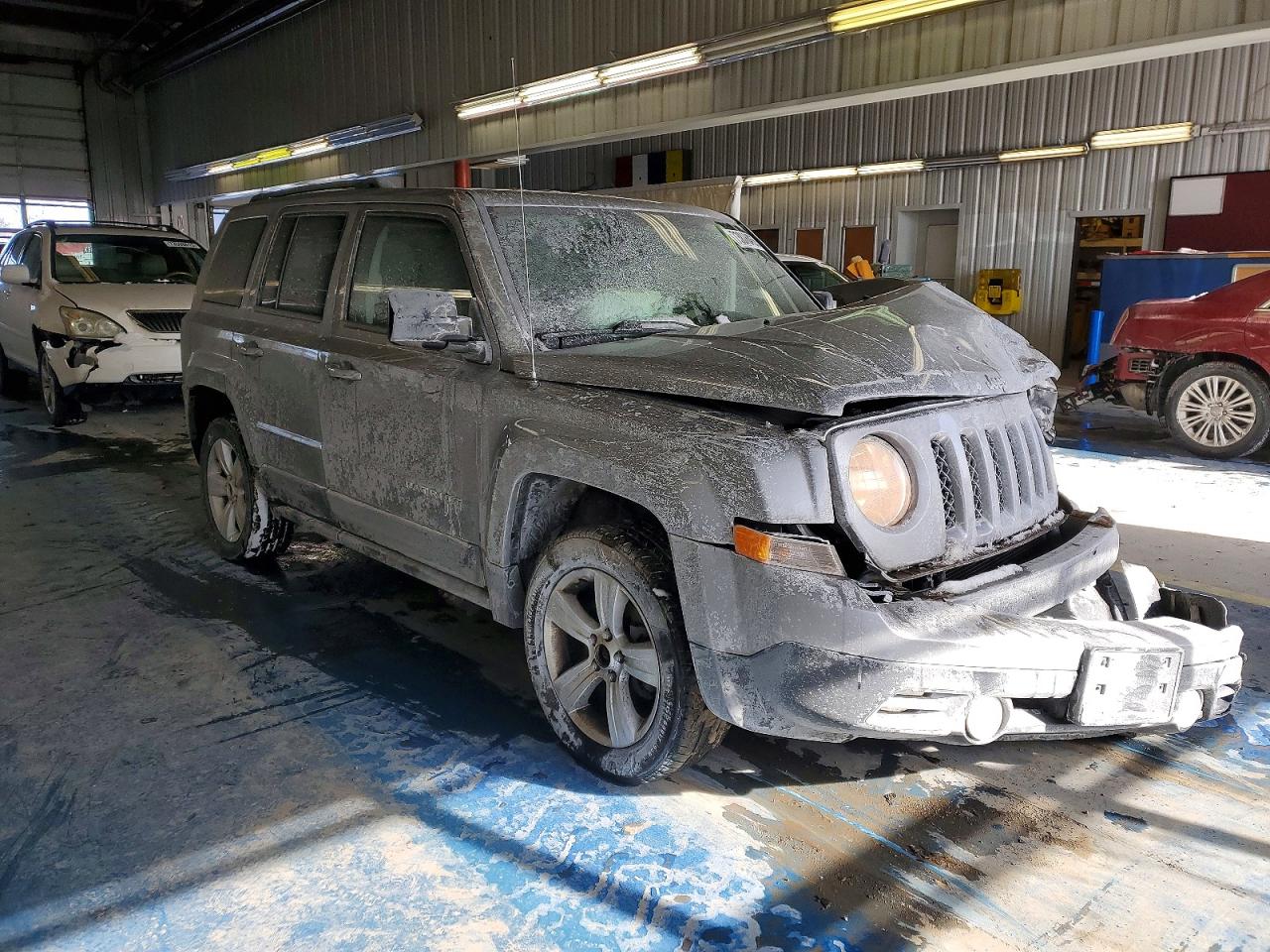 2015 Jeep Patriot Latitude Silver vin: 1C4NJRFB1FD354661