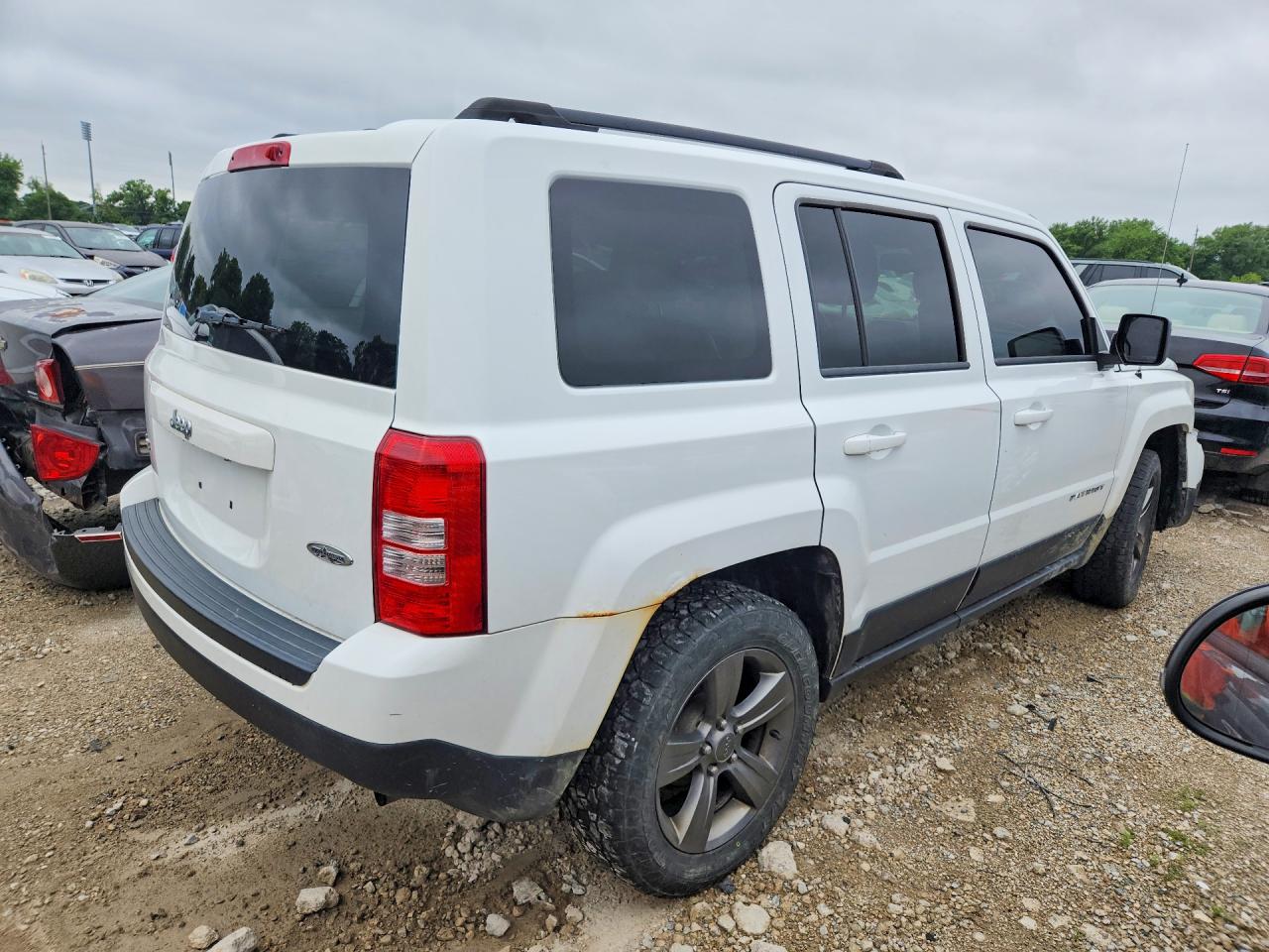 2015 Jeep Patriot Latitude Белый vin: 1C4NJRFB1FD382721