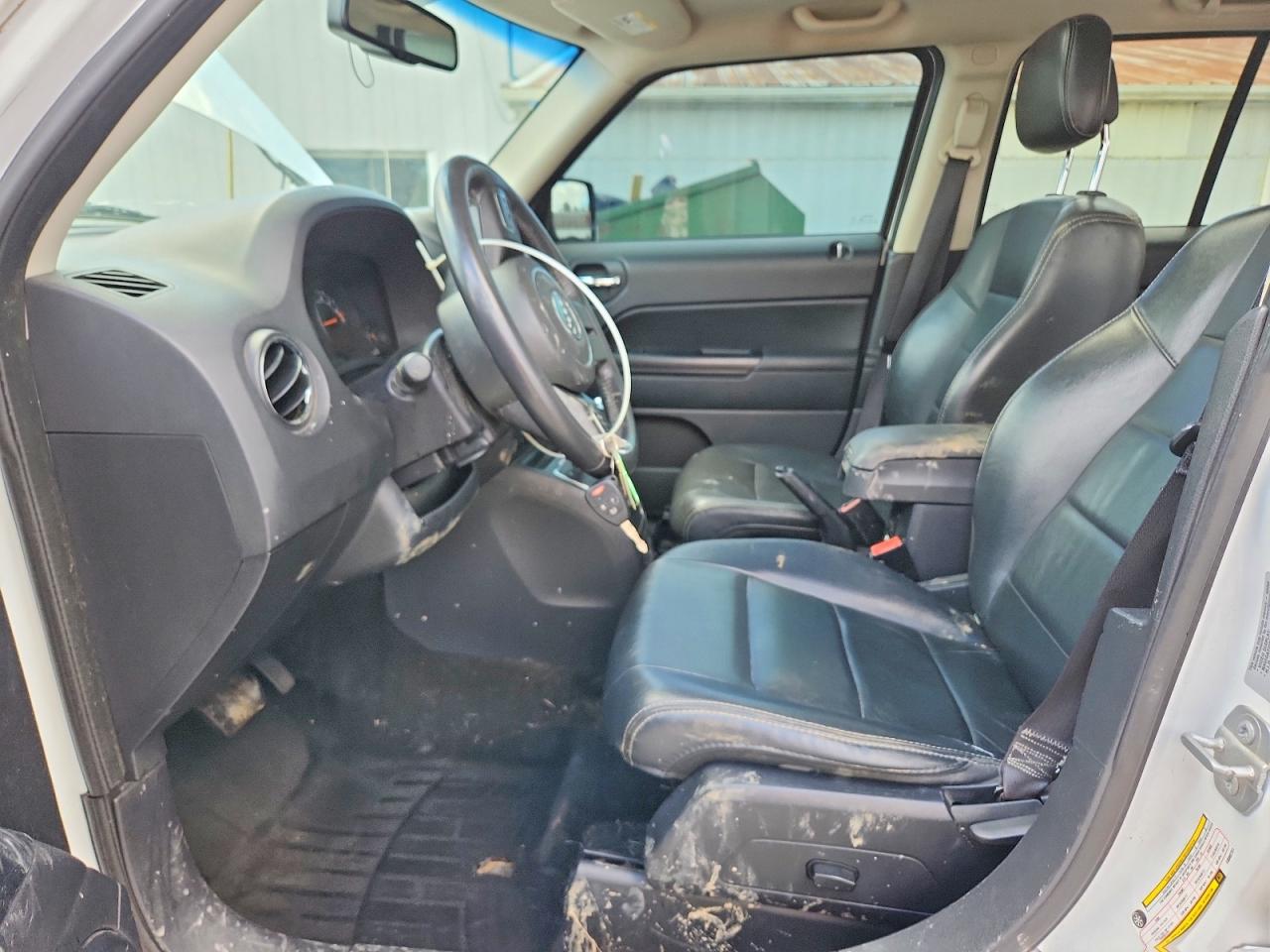 2015 Jeep Patriot Latitude Белый vin: 1C4NJRFB1FD382721