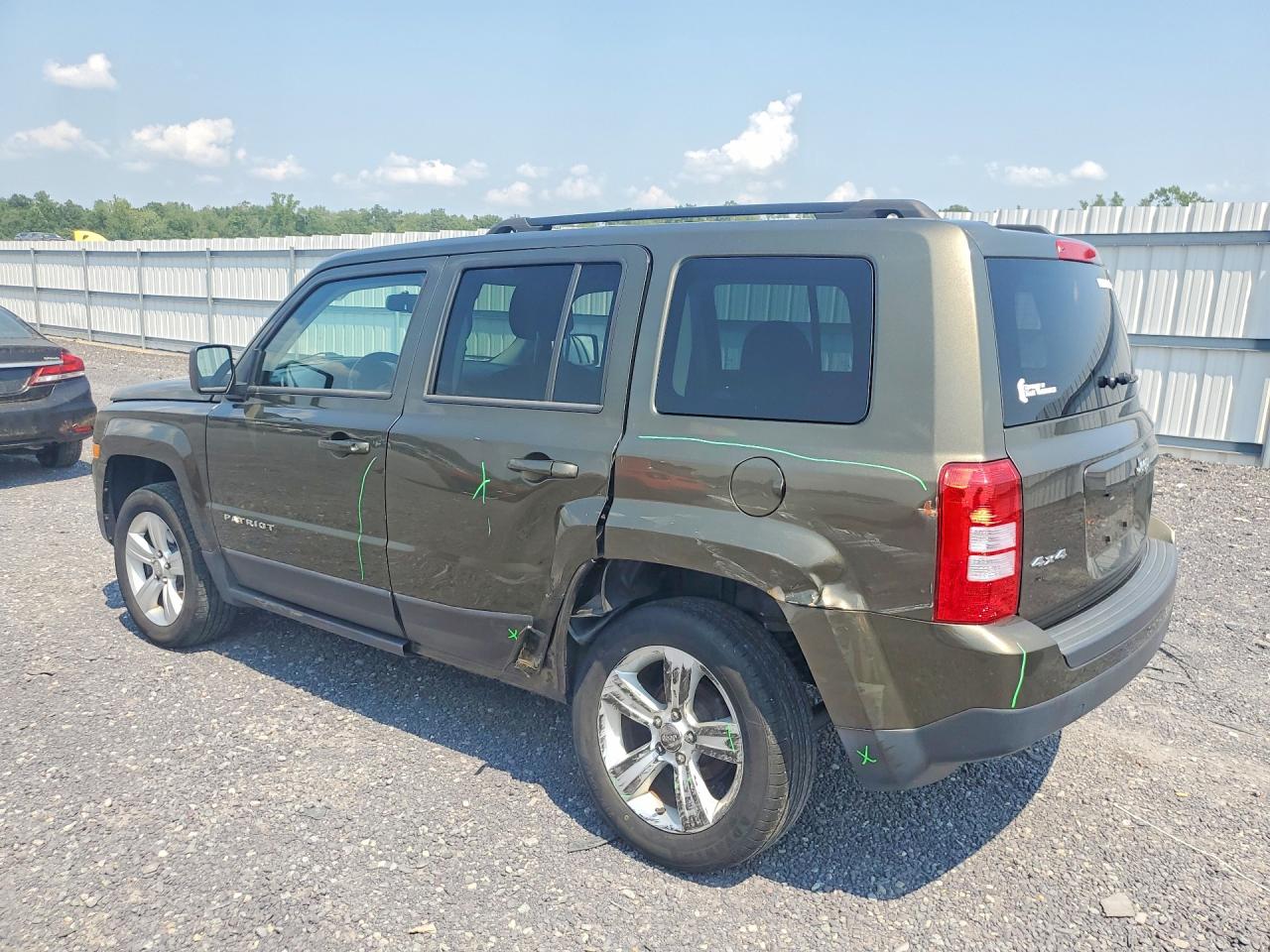 2015 Jeep Patriot Latitude Green vin: 1C4NJRFB1FD425101